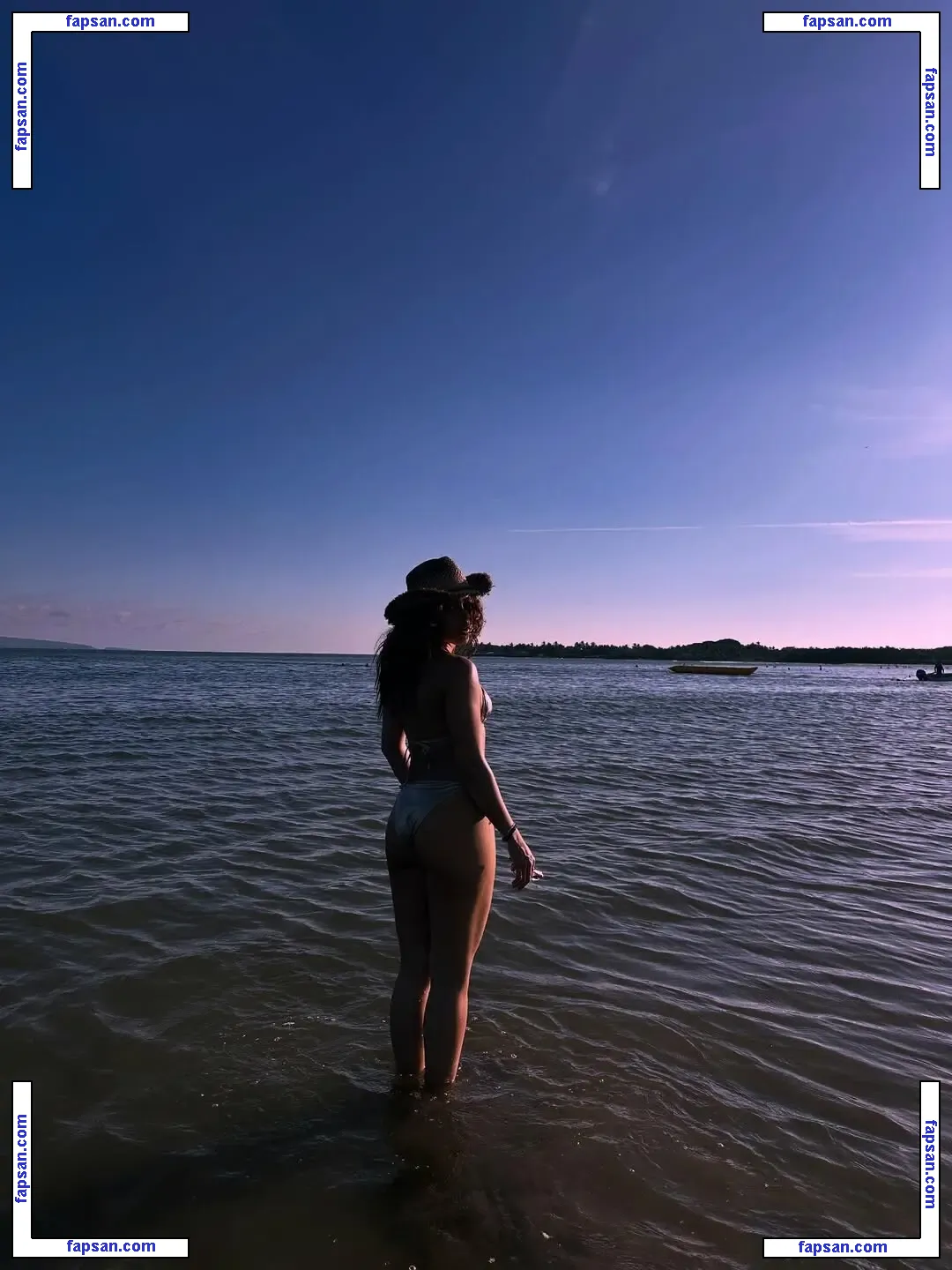 Valeria Madrigal голая фото #0023 с Онлифанс