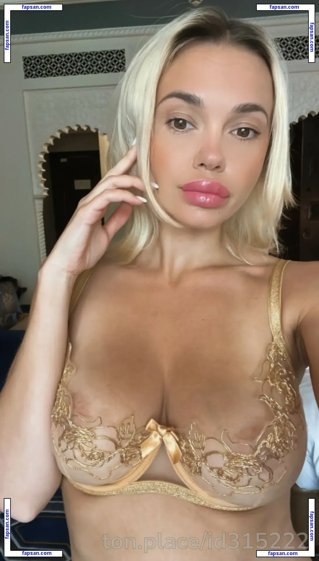 Valeria Mour nude photo #0012 from OnlyFans