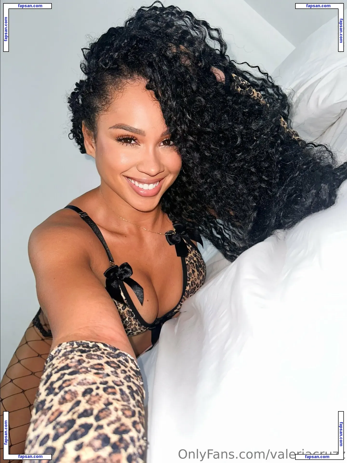 valeriacruzz nude photo #0048 from OnlyFans