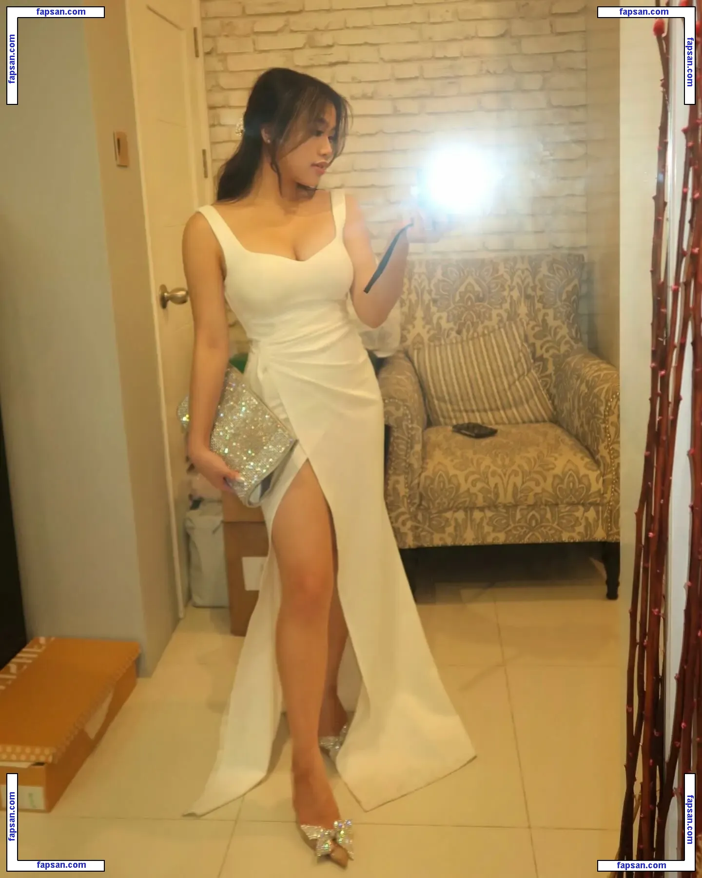 Valerie Versace голая фото #0017 с Онлифанс