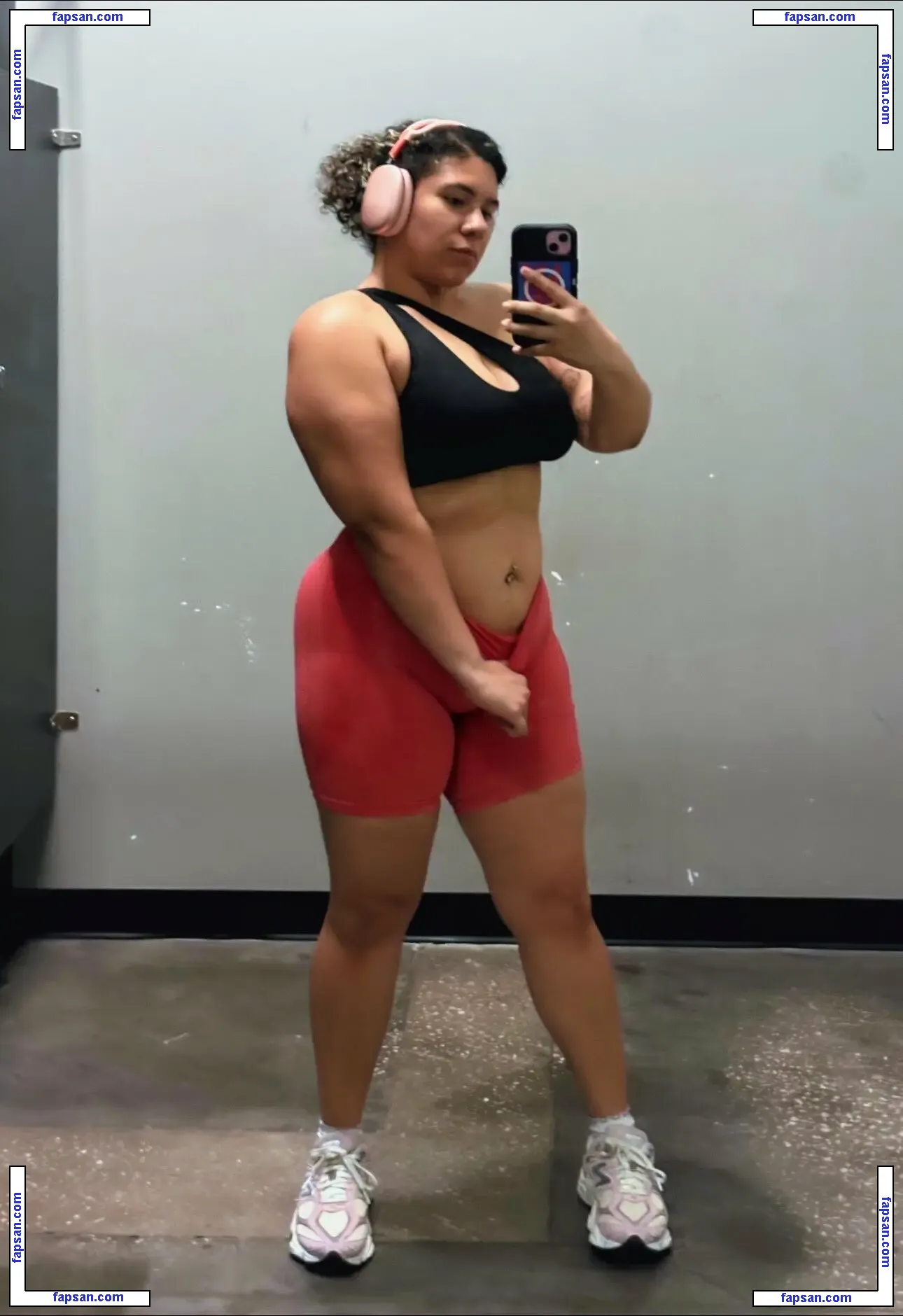 Valeriezun голая фото #0004 с Онлифанс