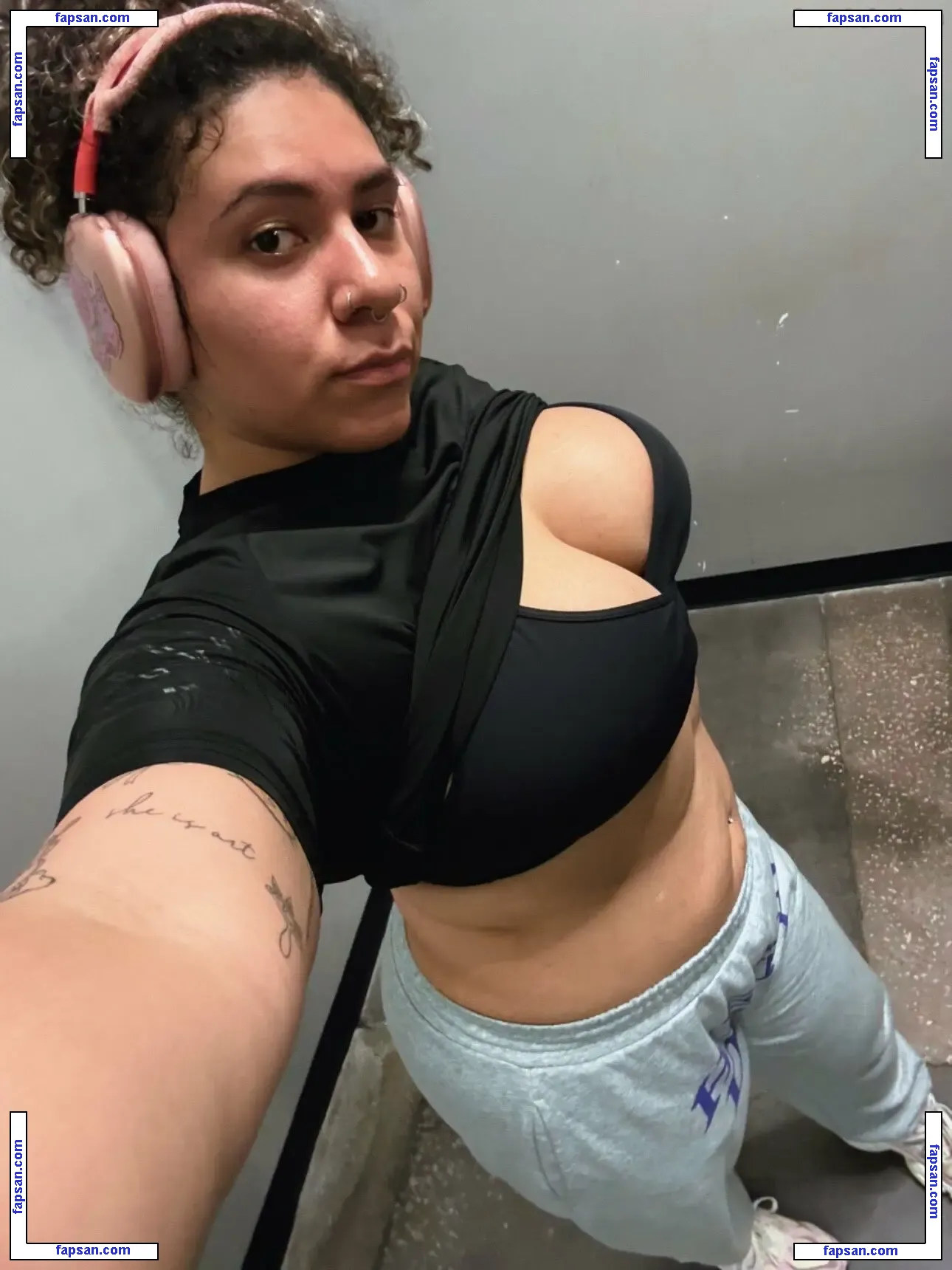 Valeriezun nude photo #0006 from OnlyFans