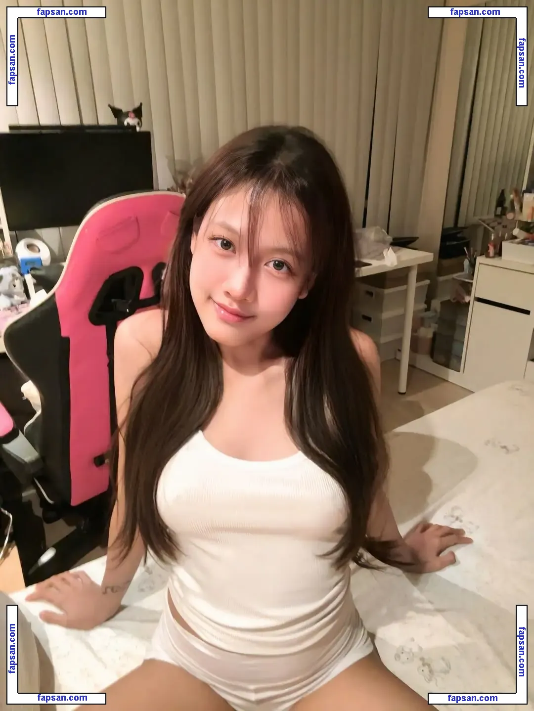 Valniez nude photo #0083 from OnlyFans