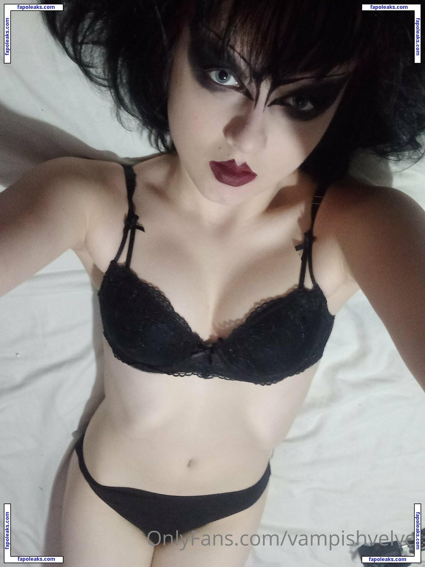 vampishvelvet / vampairyy nude photo #0015 from OnlyFans