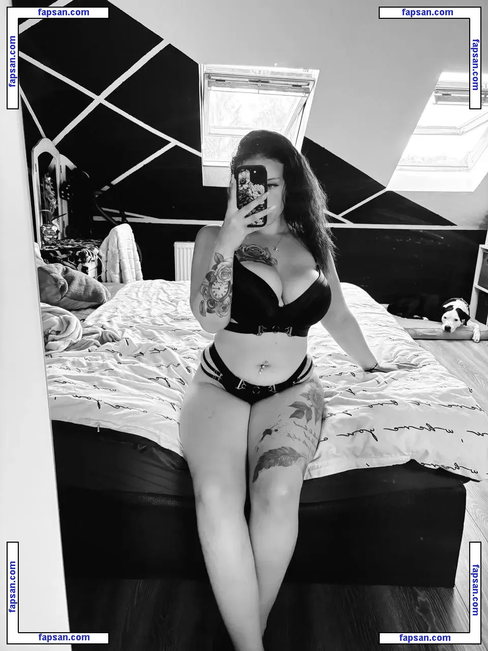Van.sen nude photo #0143 from OnlyFans