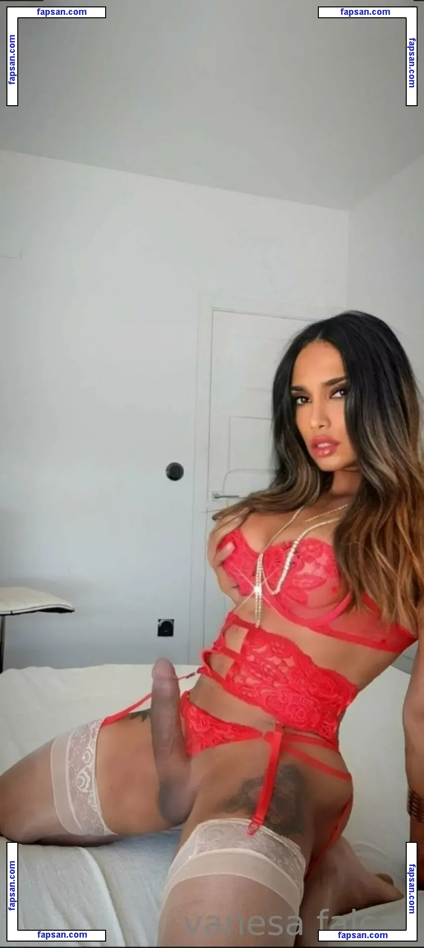 vanefalcao nude photo #0033 from OnlyFans