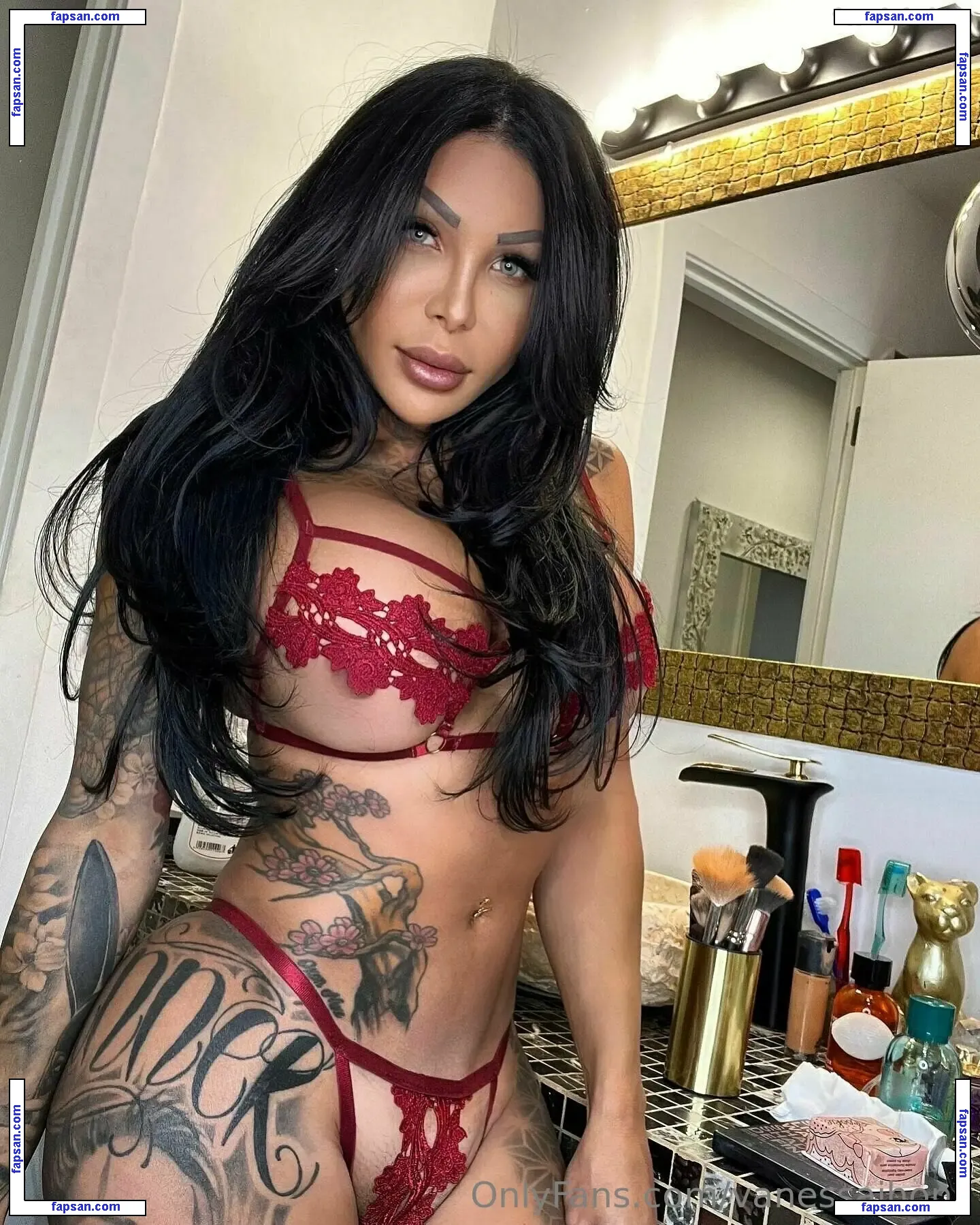 vanessajhons nude photo #0182 from OnlyFans