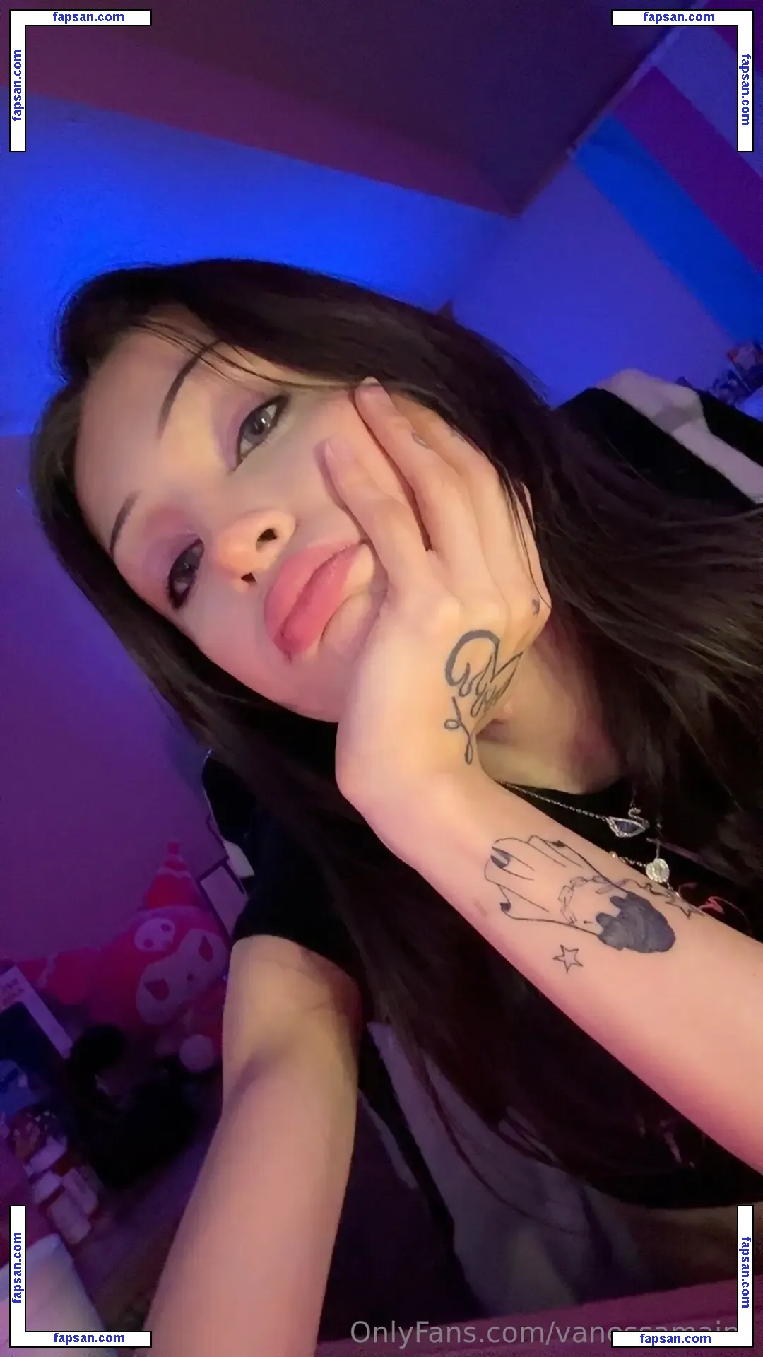 vanessamainz nude photo #0021 from OnlyFans