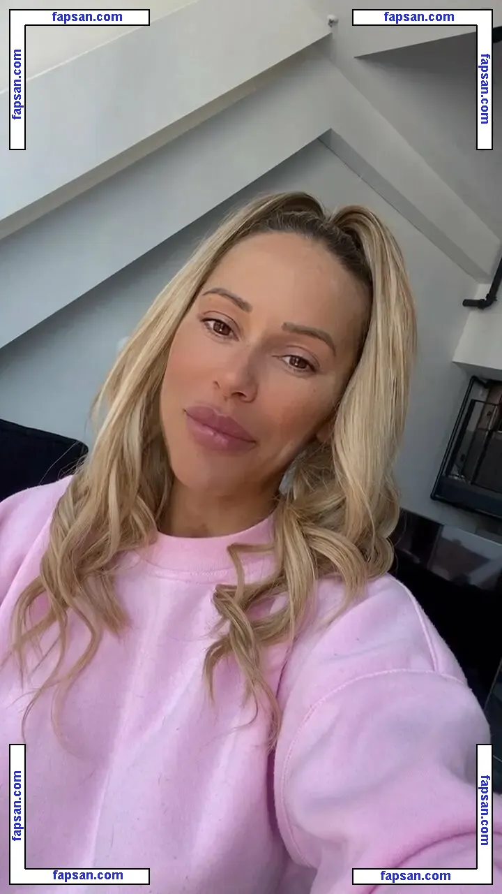 vanessamariposa nude photo #0012 from OnlyFans