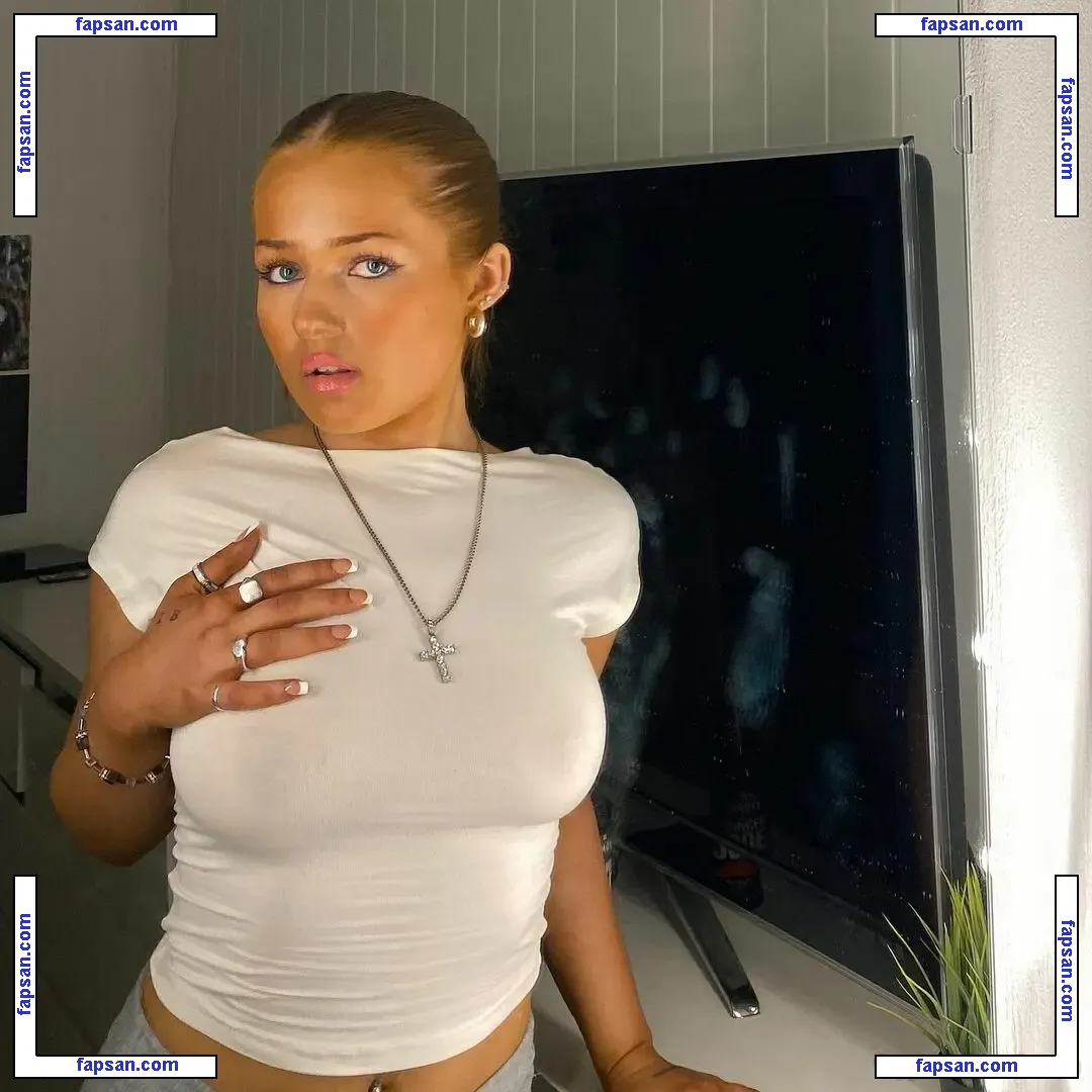 vanessasundet nude photo #0007 from OnlyFans