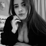 Vanessinator nude #0020