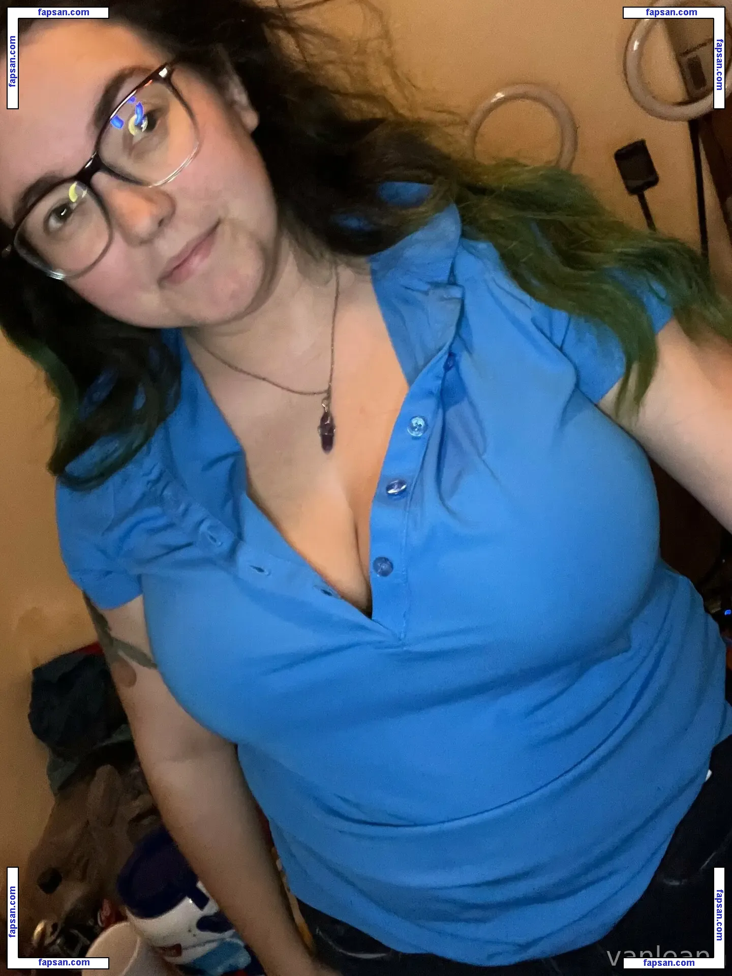 vanityro nude photo #0006 from OnlyFans