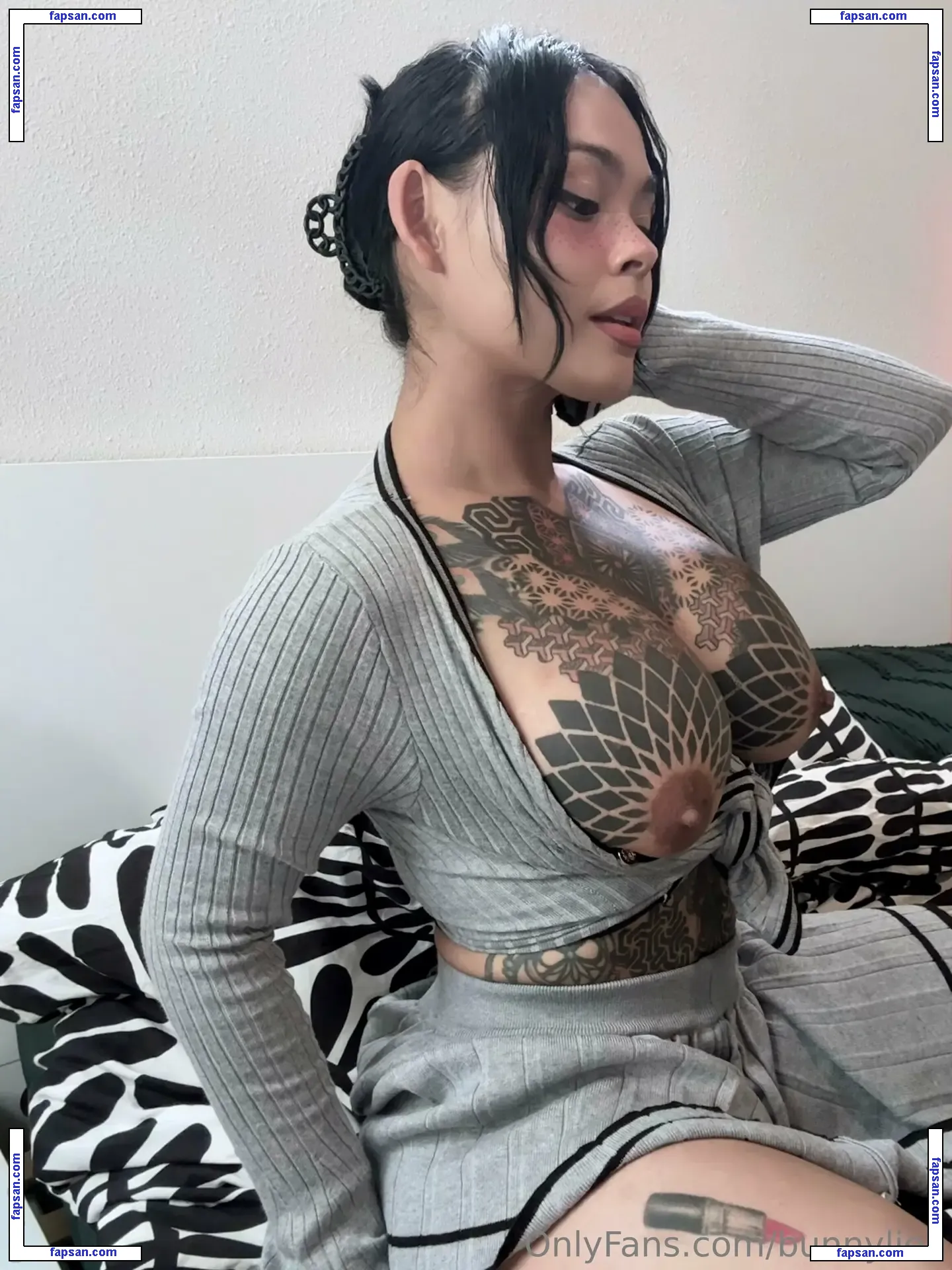 Vannahbloom nude photo #0011 from OnlyFans