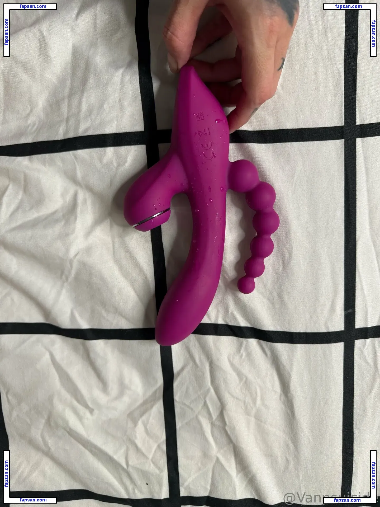 vanplive голая фото #0010 с Онлифанс