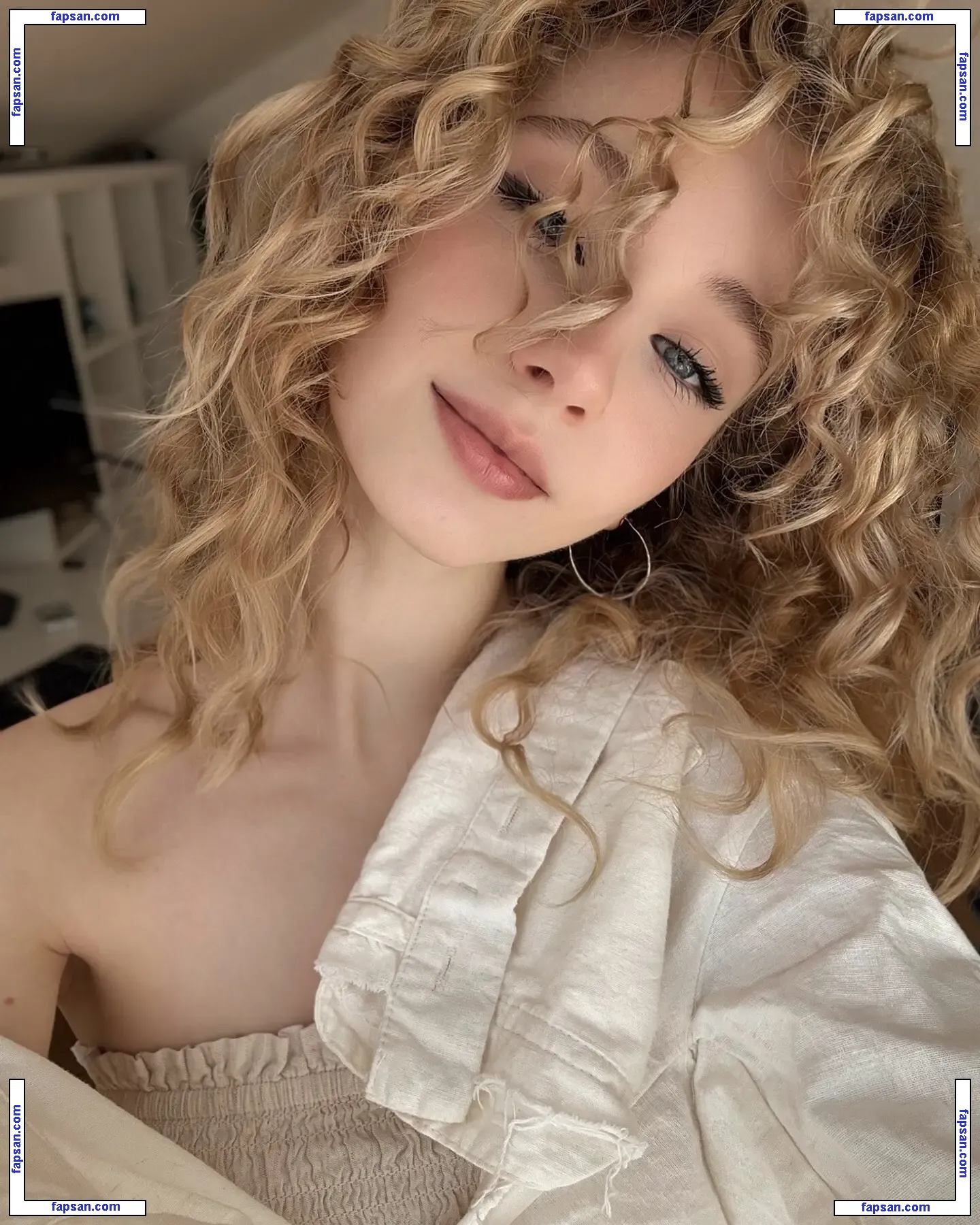 Vanya Jagnić nude photo #0017 from OnlyFans