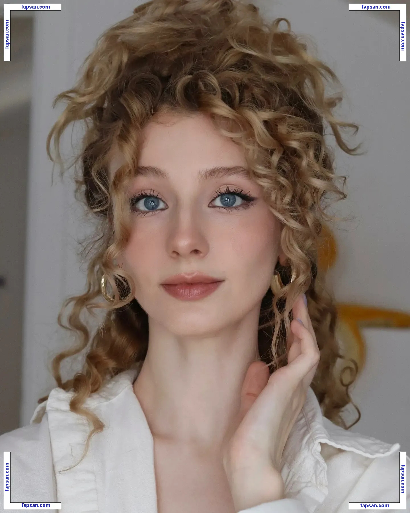 Vanya Jagnić nude photo #0019 from OnlyFans