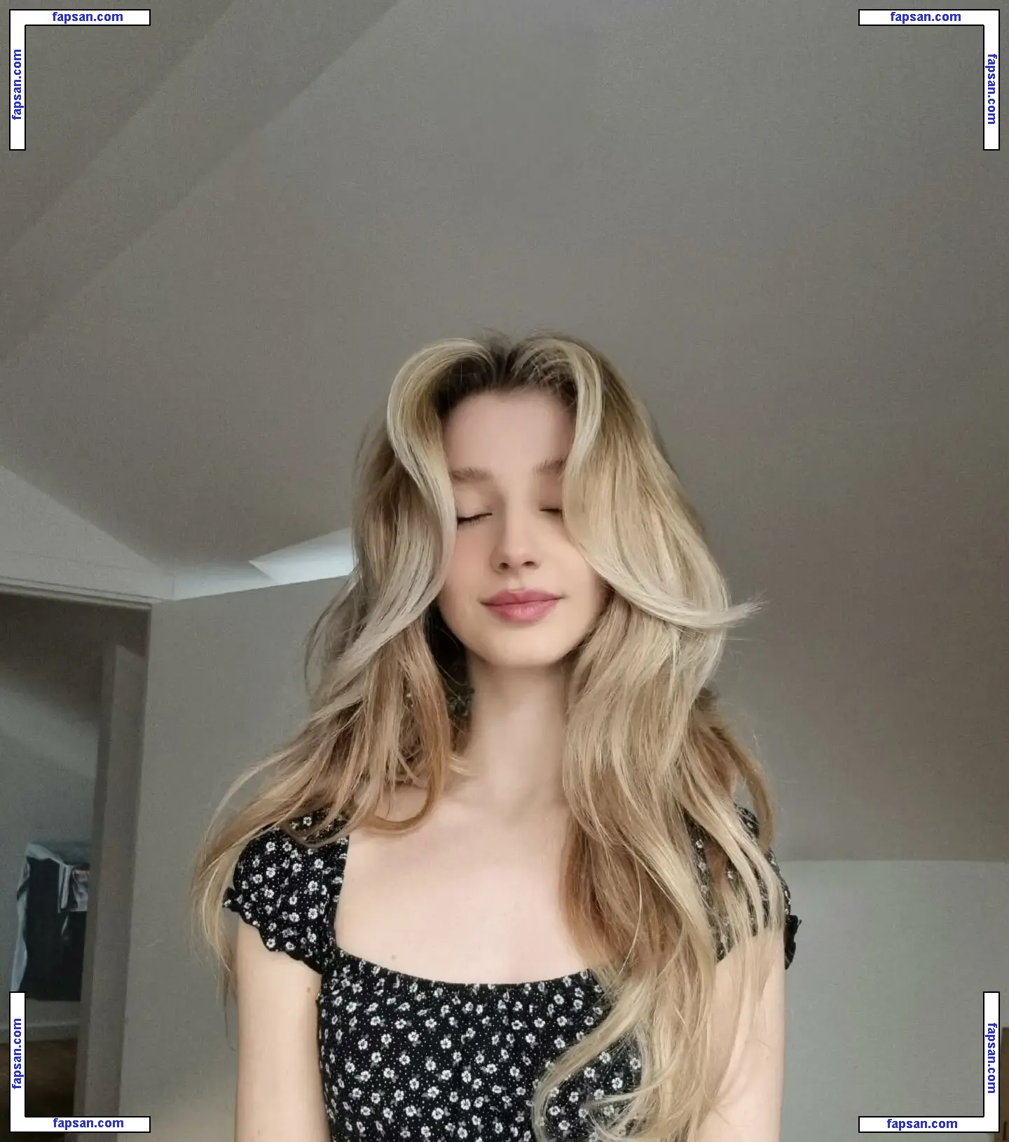 Vanya Jagnić nude photo #0031 from OnlyFans