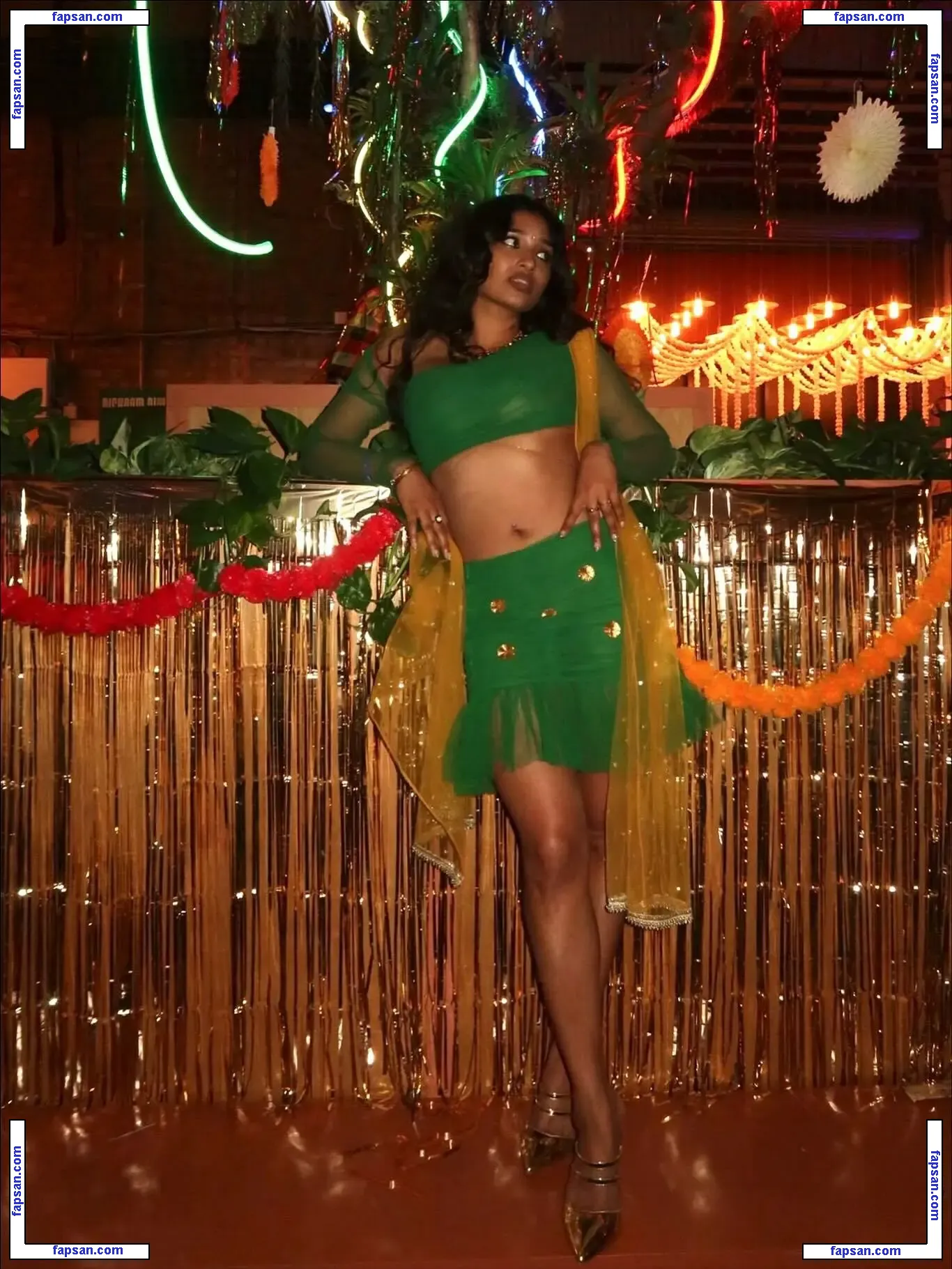 Varada Sethu голая фото #0028 с Онлифанс