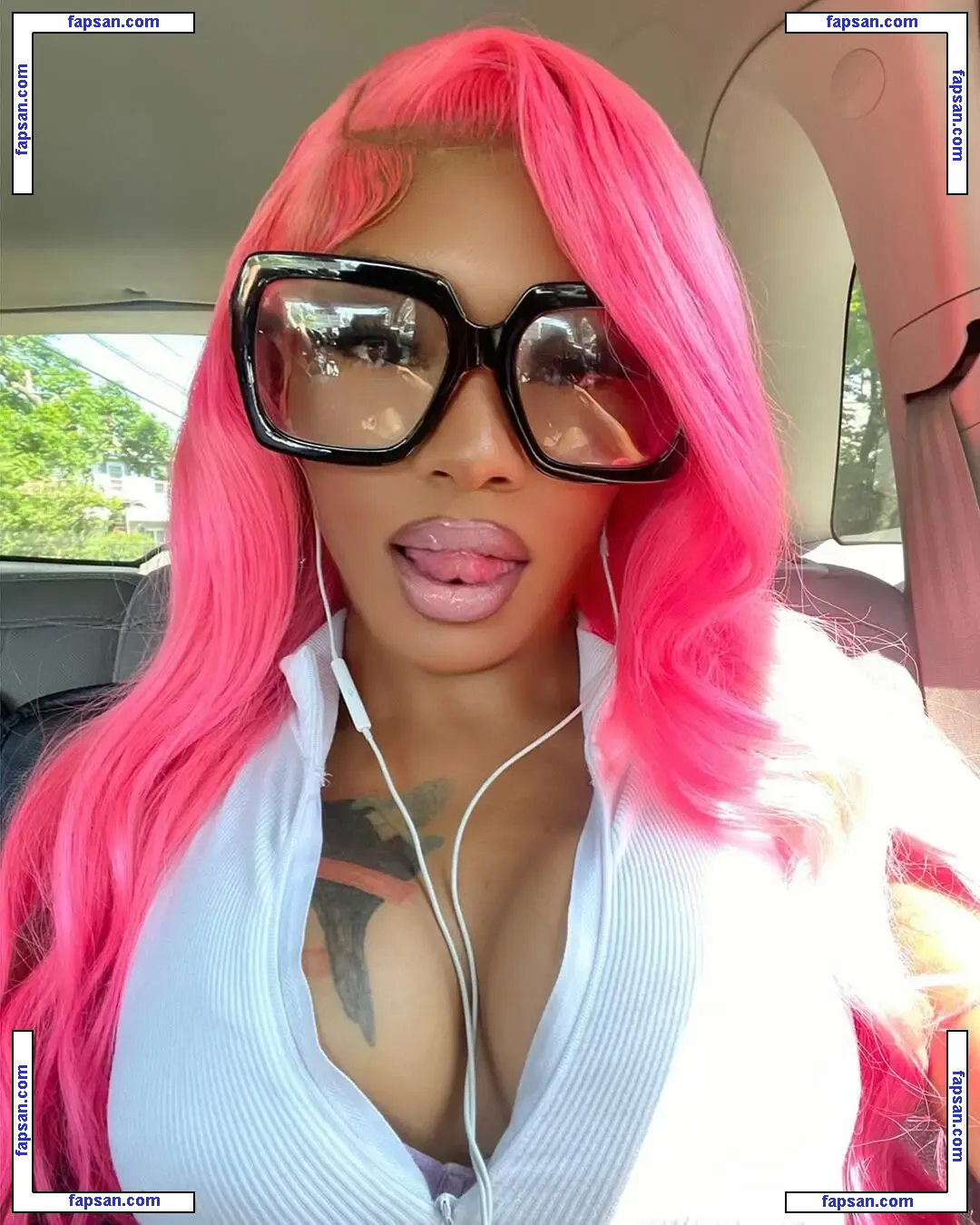 vbust4liyah голая фото #0017 с Онлифанс