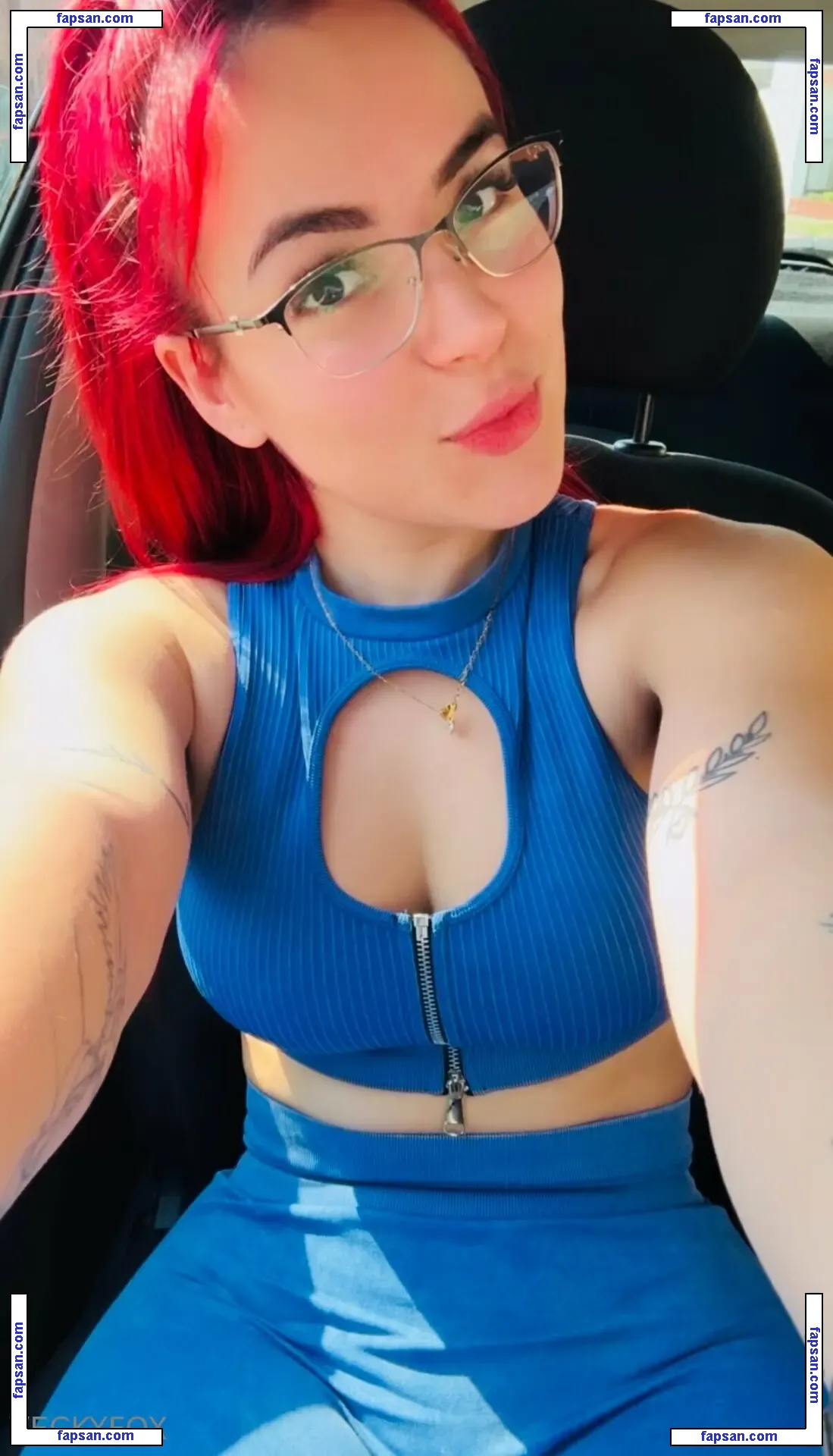 veckyfox nude photo #0039 from OnlyFans