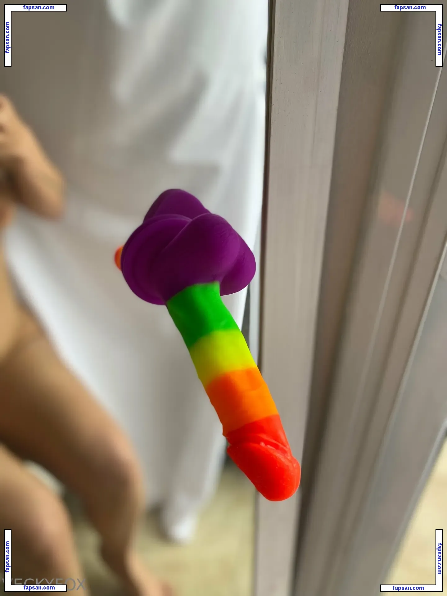 veckyfox nude photo #0050 from OnlyFans