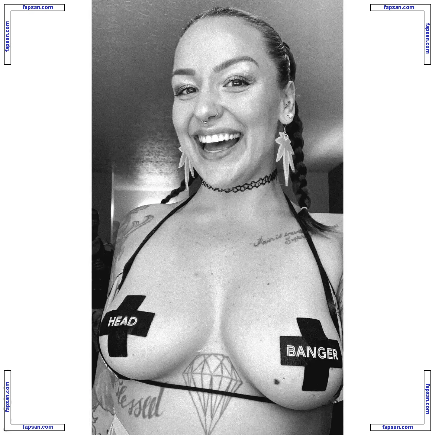 Vee Doherty nude photo #0013 from OnlyFans