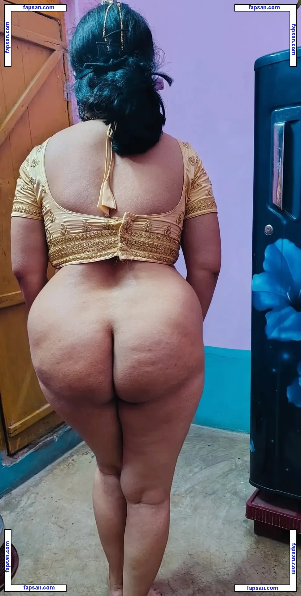 Vega Thomp голая фото #0006 с Онлифанс