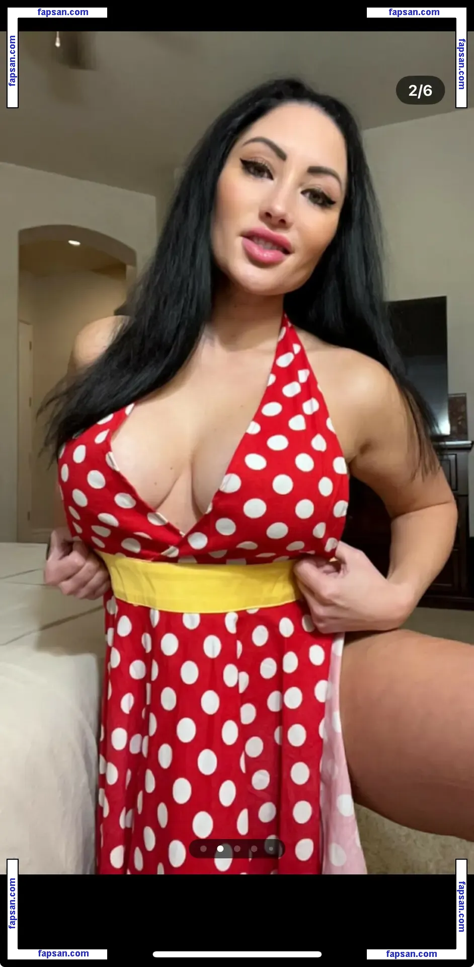 Vegashousewifey nude photo #0011 from OnlyFans