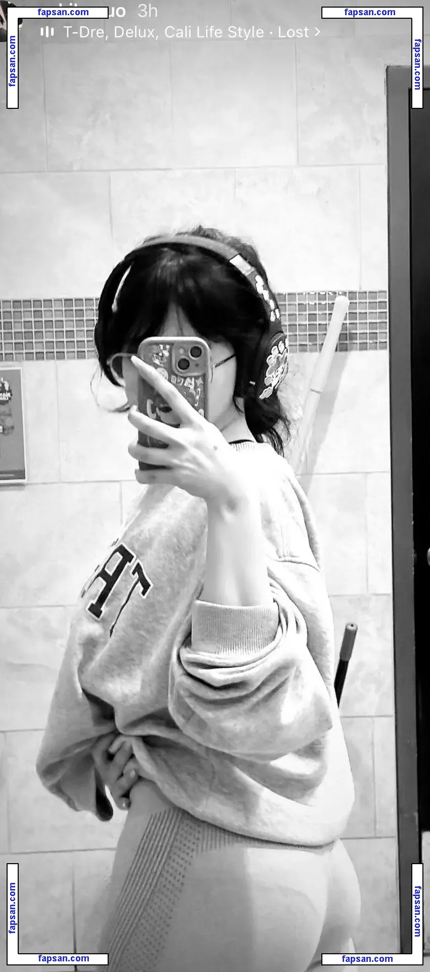 vekikusuo голая фото #0011 с Онлифанс