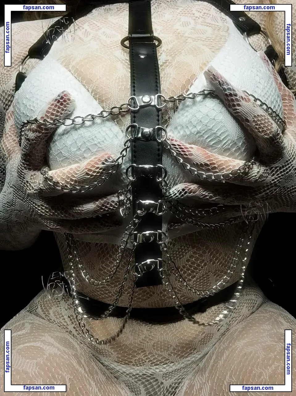 vengapostit голая фото #0010 с Онлифанс