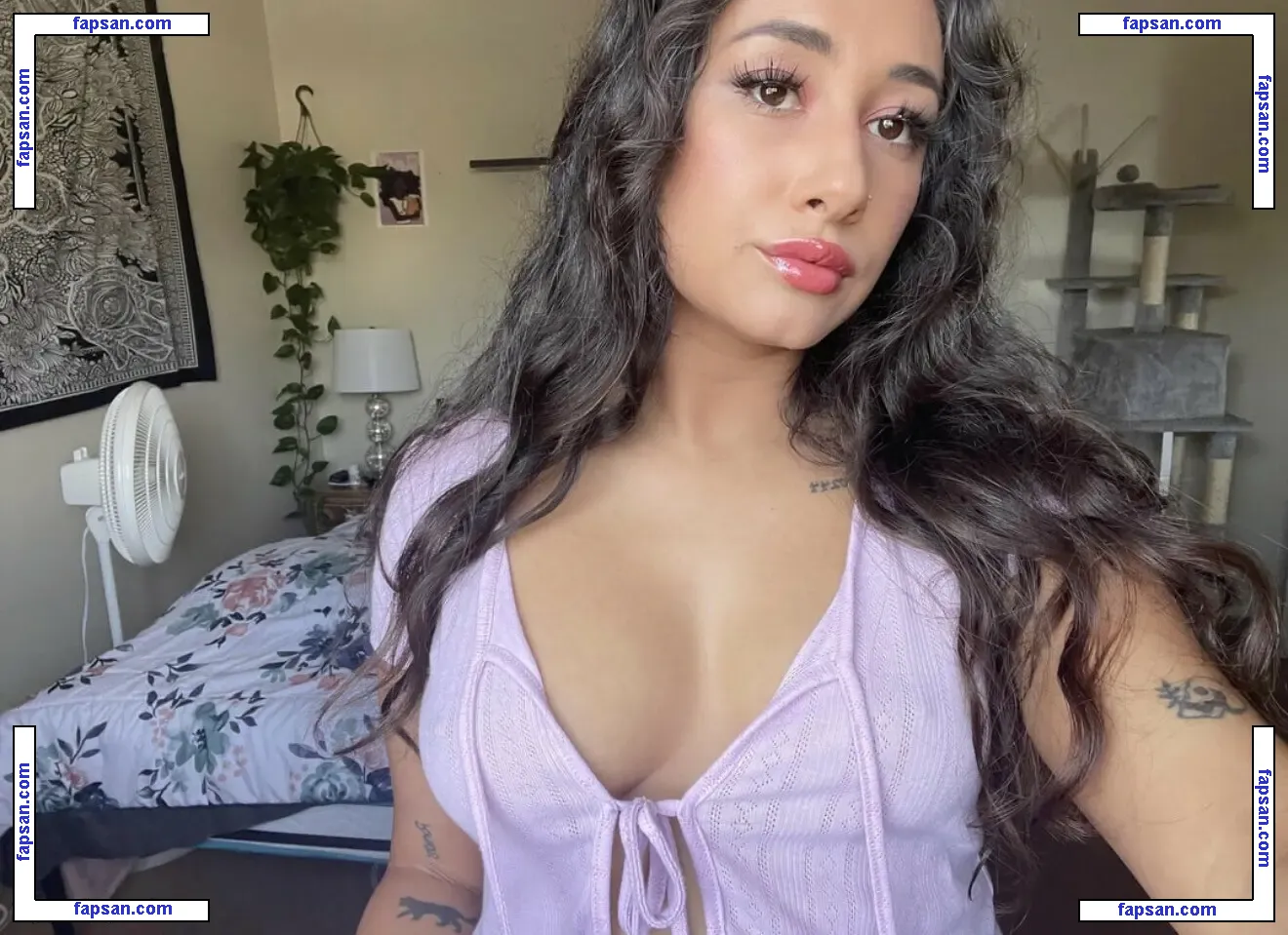 venusblue_x голая фото #0001 с Онлифанс