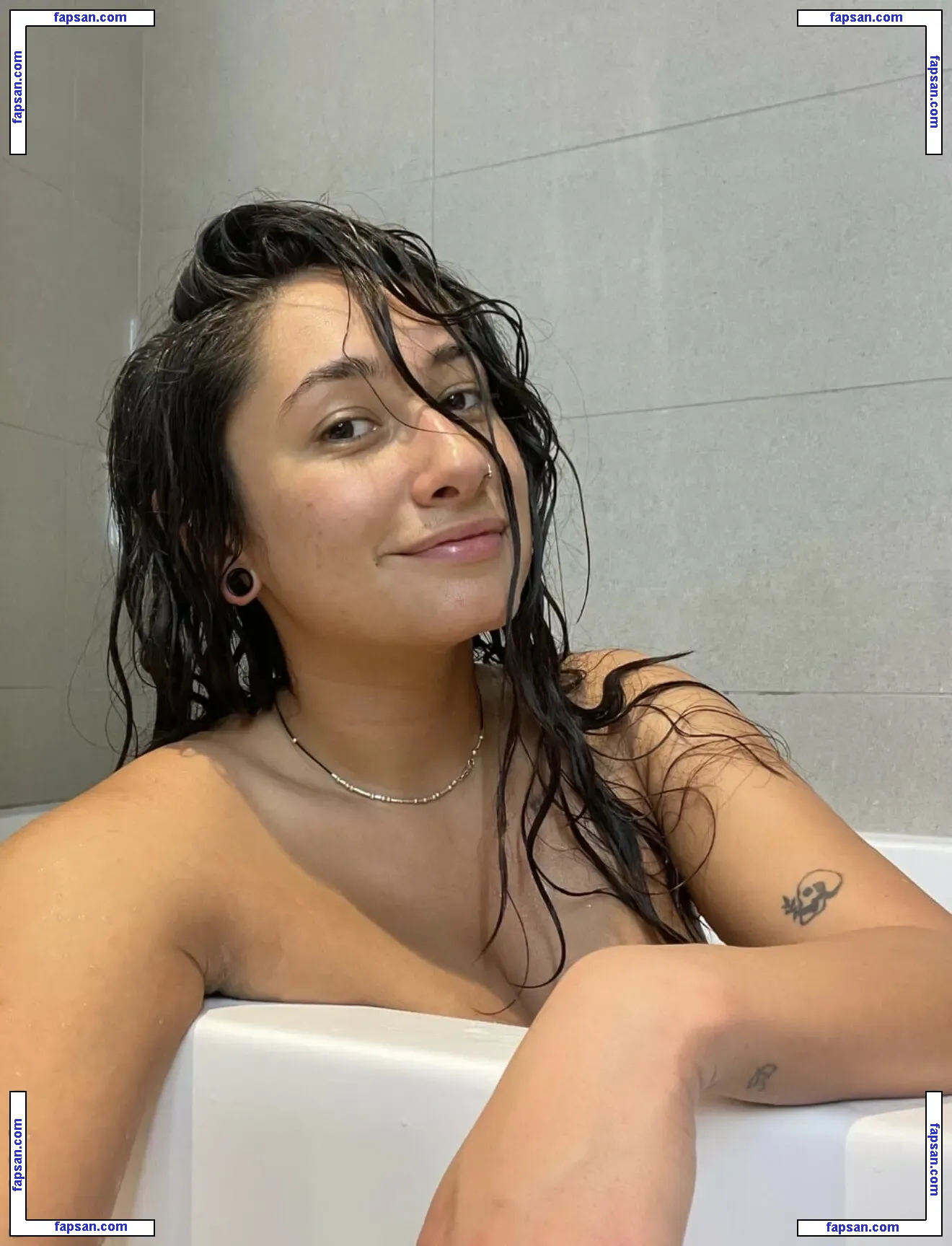 venusblue_x голая фото #0004 с Онлифанс