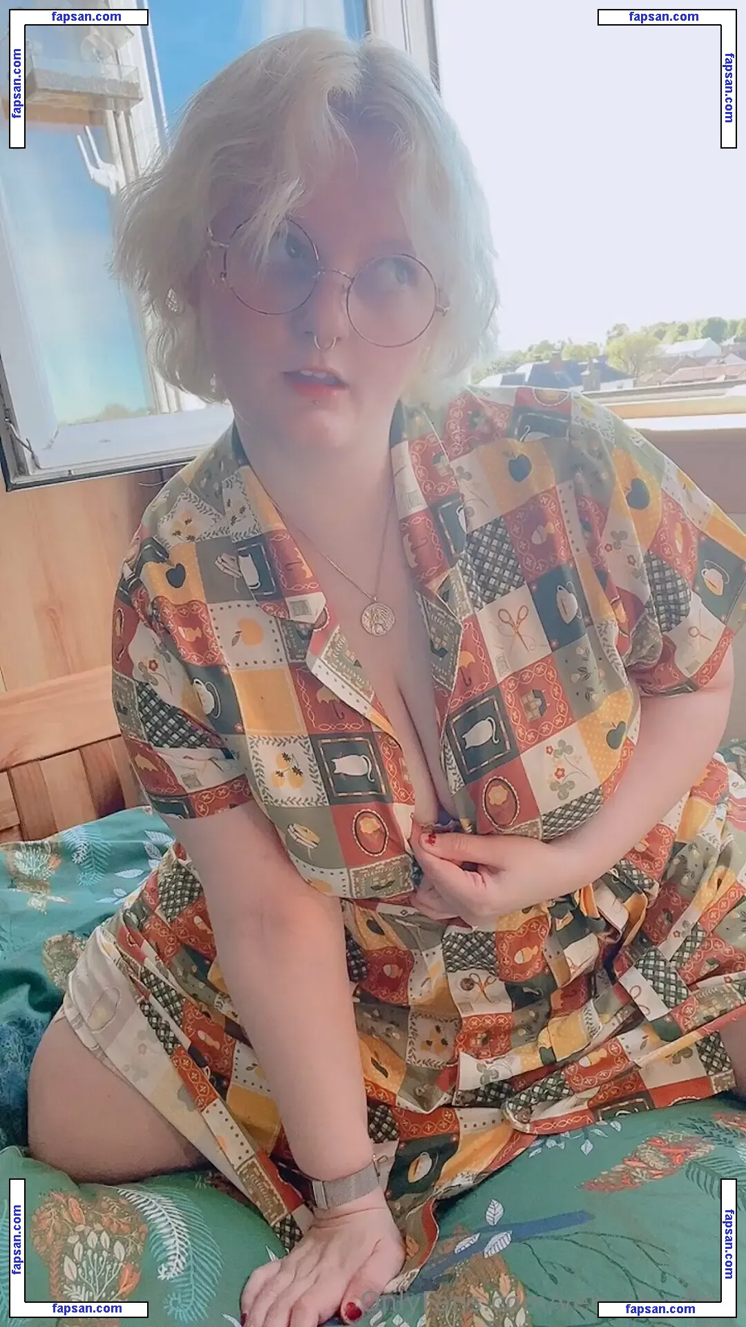 venuskyyfree nude photo #0004 from OnlyFans