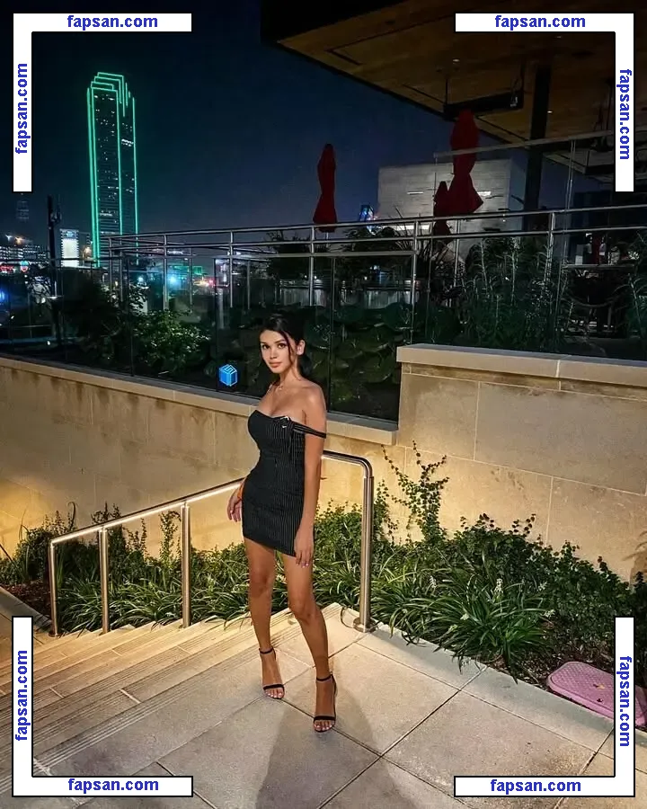 venusofveniceca голая фото #0003 с Онлифанс