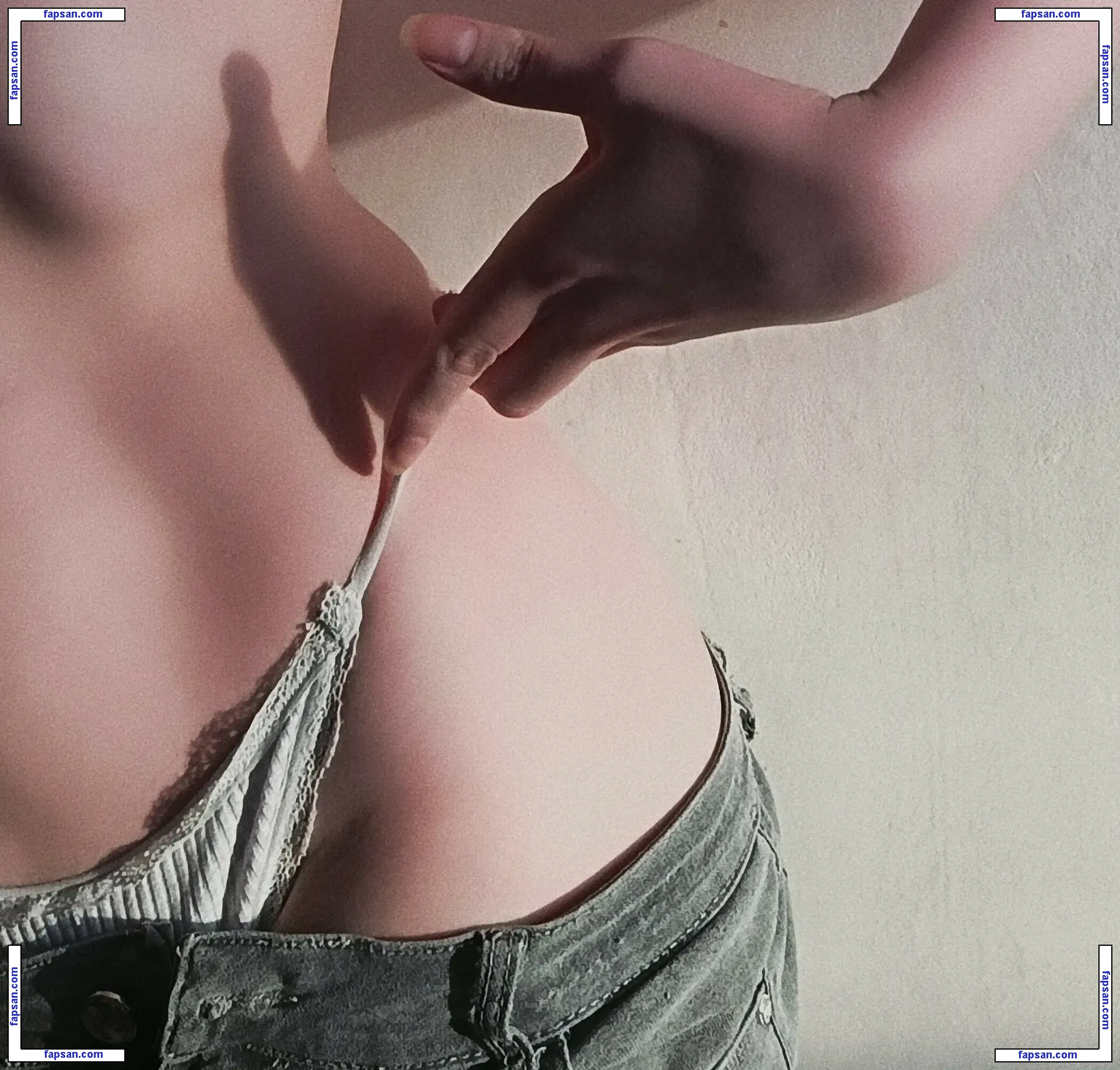 veon nude photo #0025 from OnlyFans