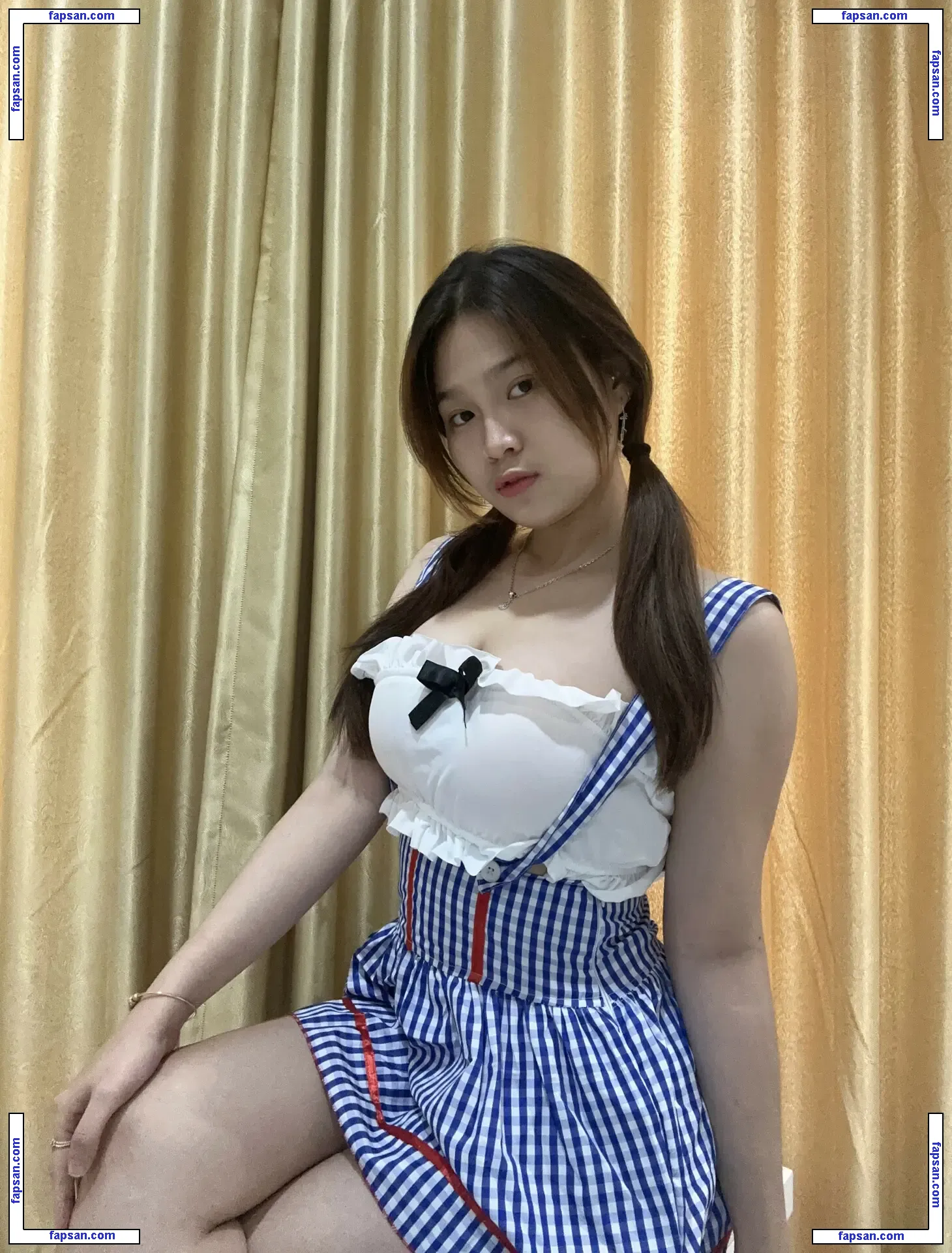 Verllyaling голая фото #0001 с Онлифанс