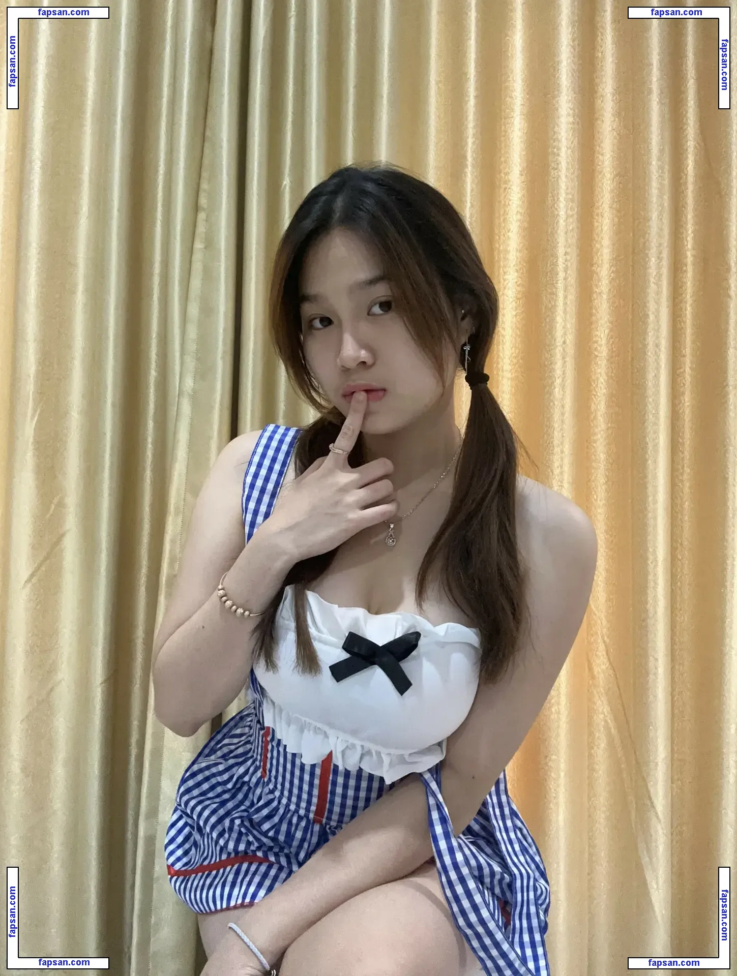 Verllyaling голая фото #0004 с Онлифанс