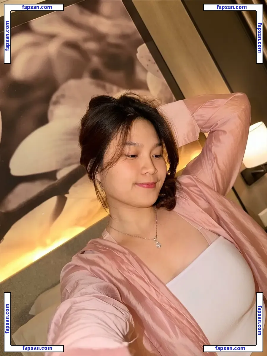 Verllyaling nude photo #0016 from OnlyFans