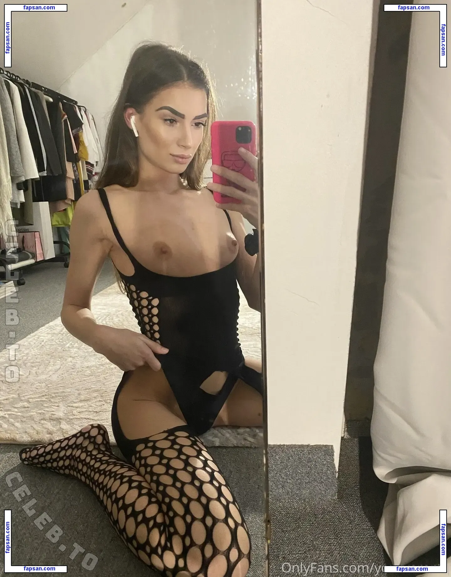 veronicafoxova nude photo #0026 from OnlyFans