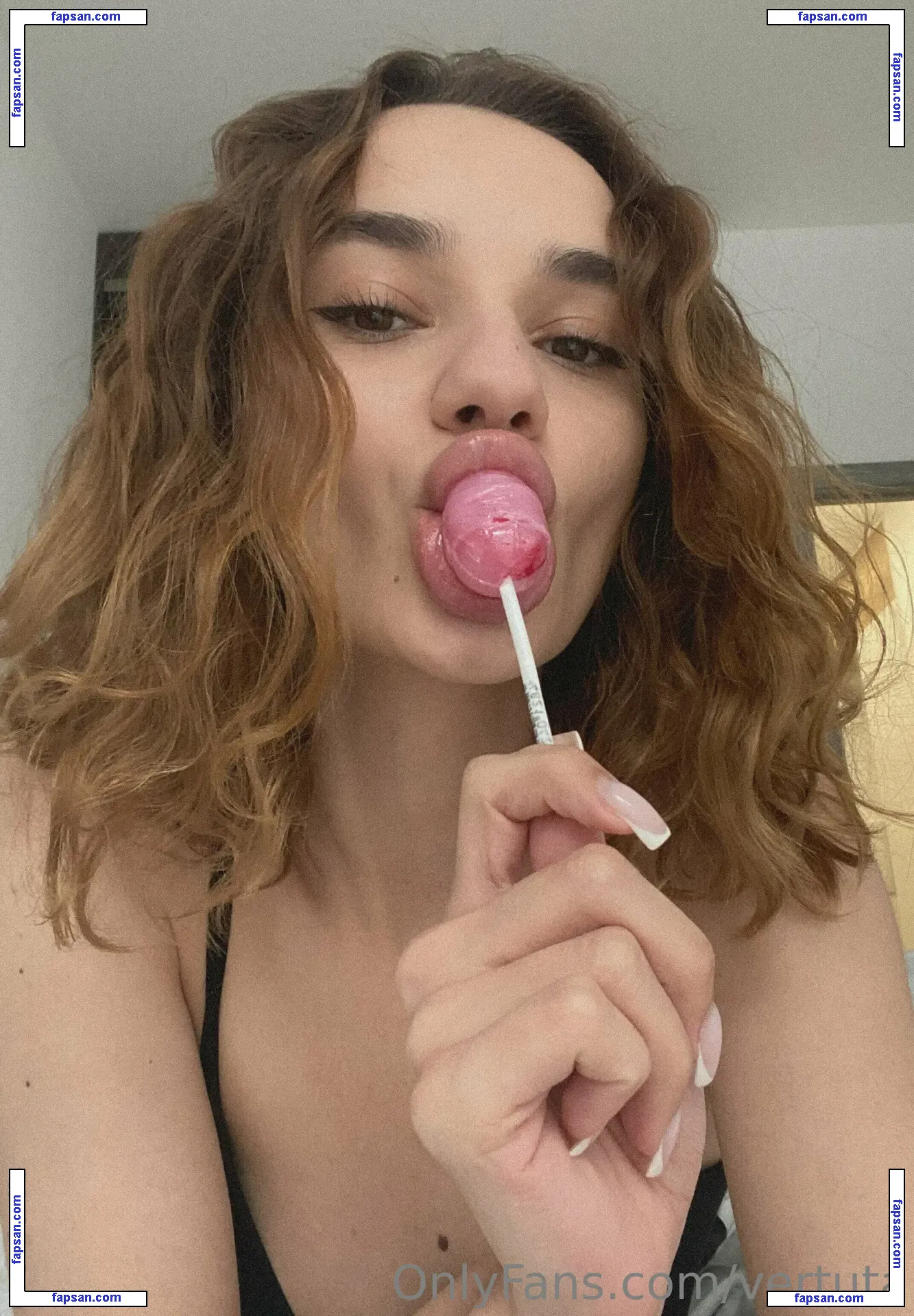 vertuta nude photo #0058 from OnlyFans