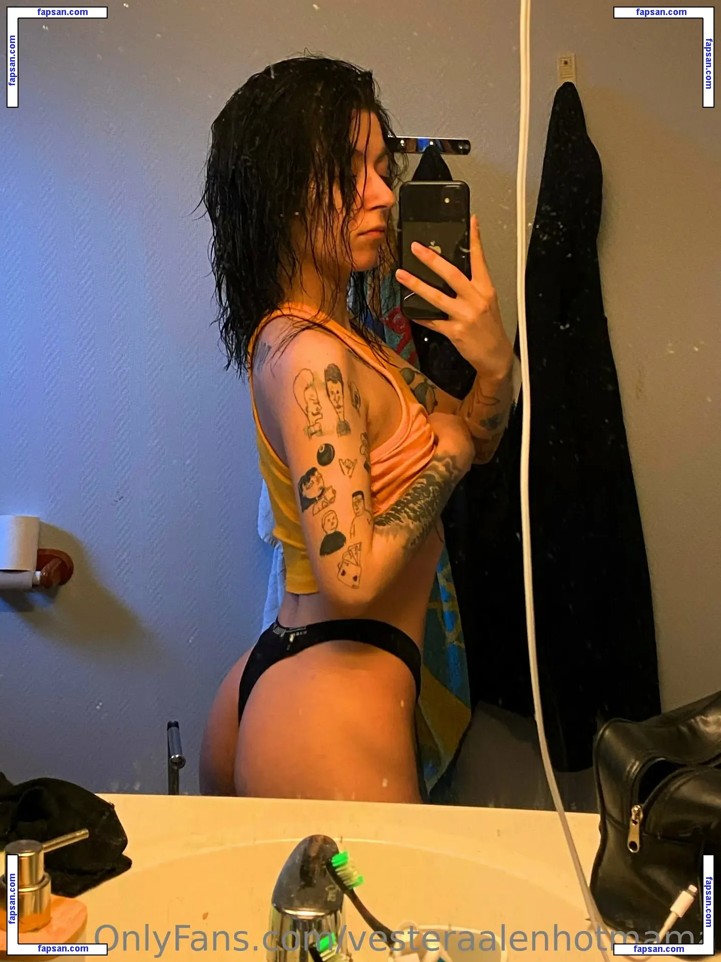 vesteraalenhotmama nude photo #0005 from OnlyFans