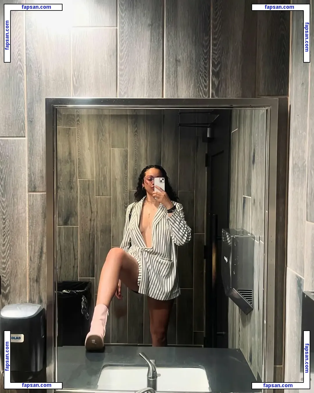 Vianai Austin nude photo #0028 from OnlyFans