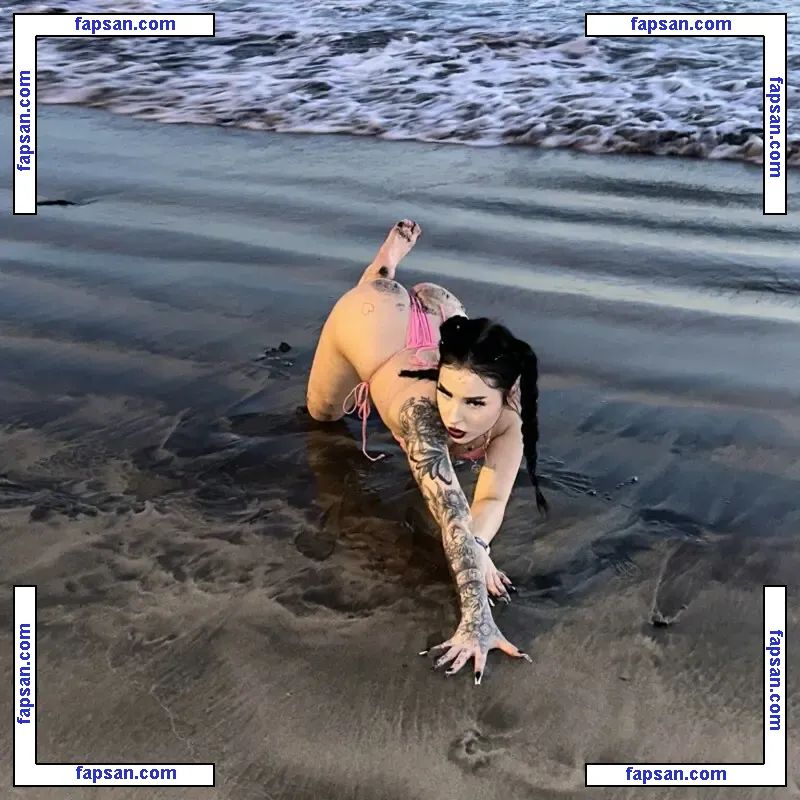 vicivail nude photo #0031 from OnlyFans