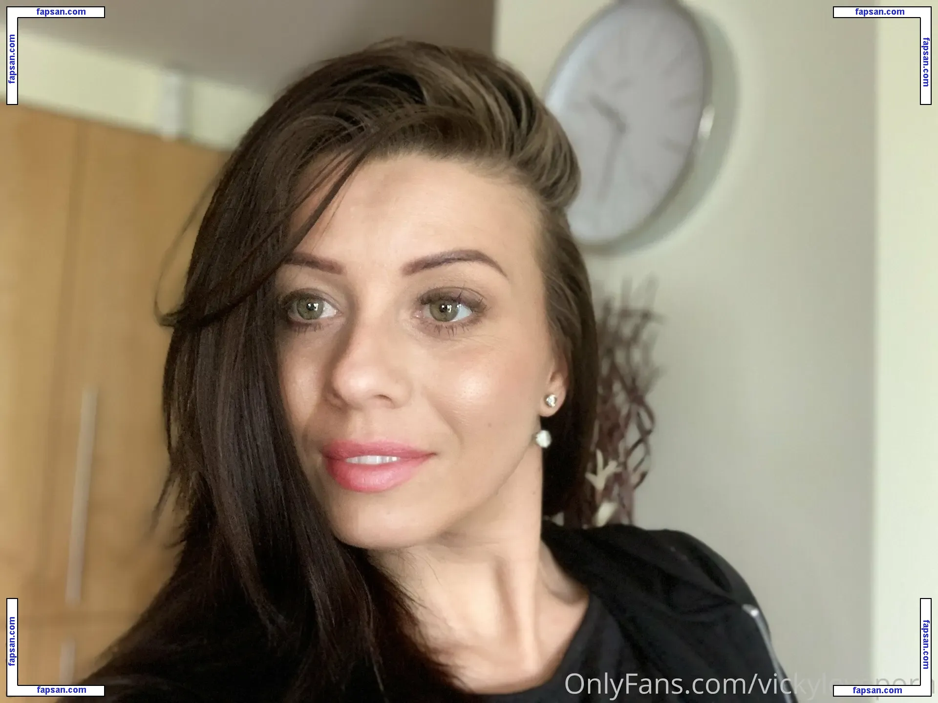 vickyloveporn nude photo #0013 from OnlyFans