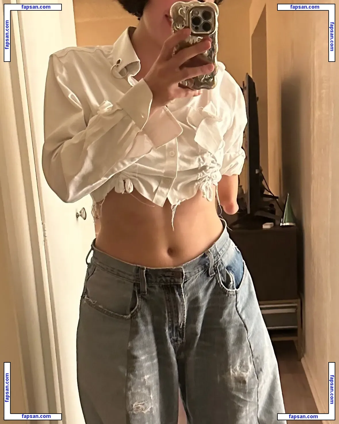 Victoria Canal nude photo #0007 from OnlyFans