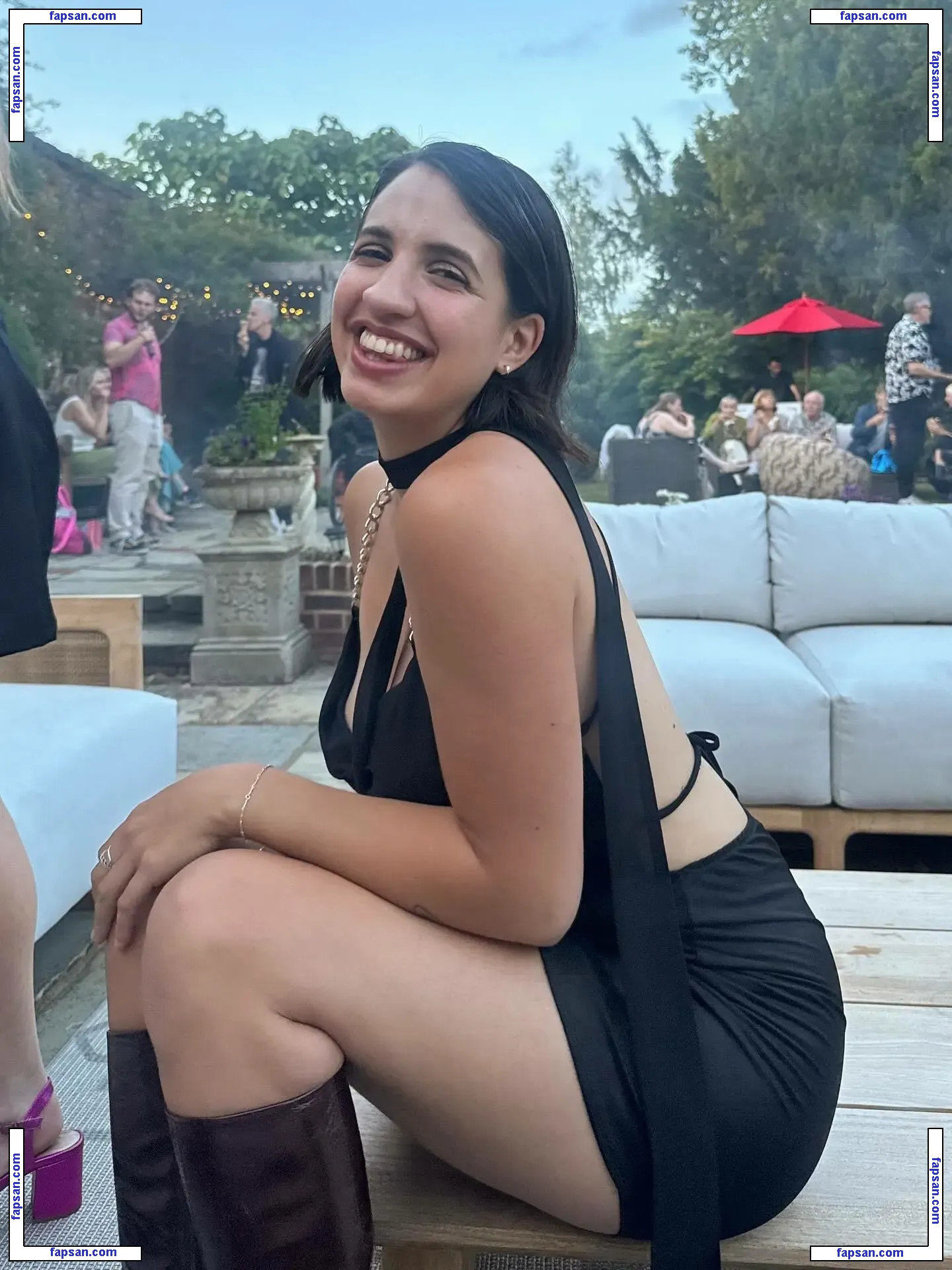 Victoria Canal nude photo #0011 from OnlyFans