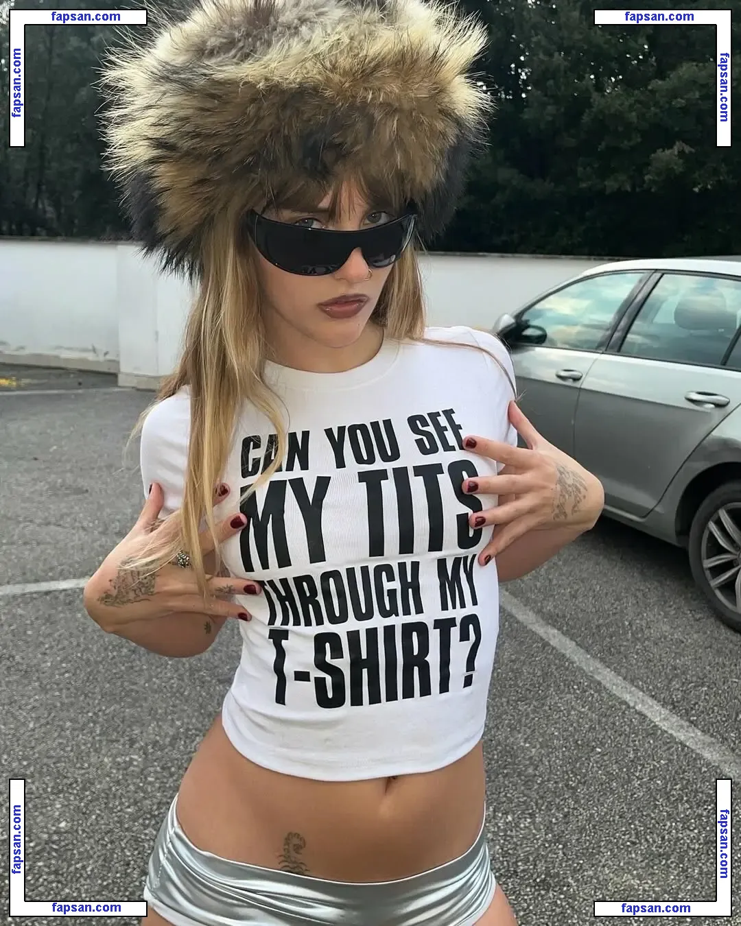 Victoria De Angelis nude photo #0724 from OnlyFans