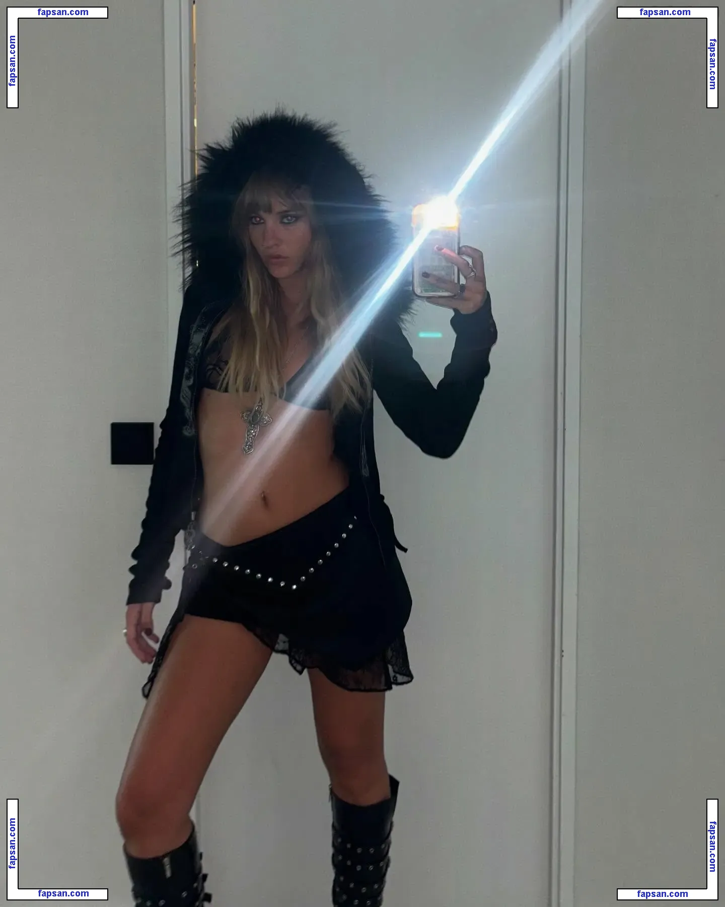 Victoria De Angelis nude photo #0744 from OnlyFans
