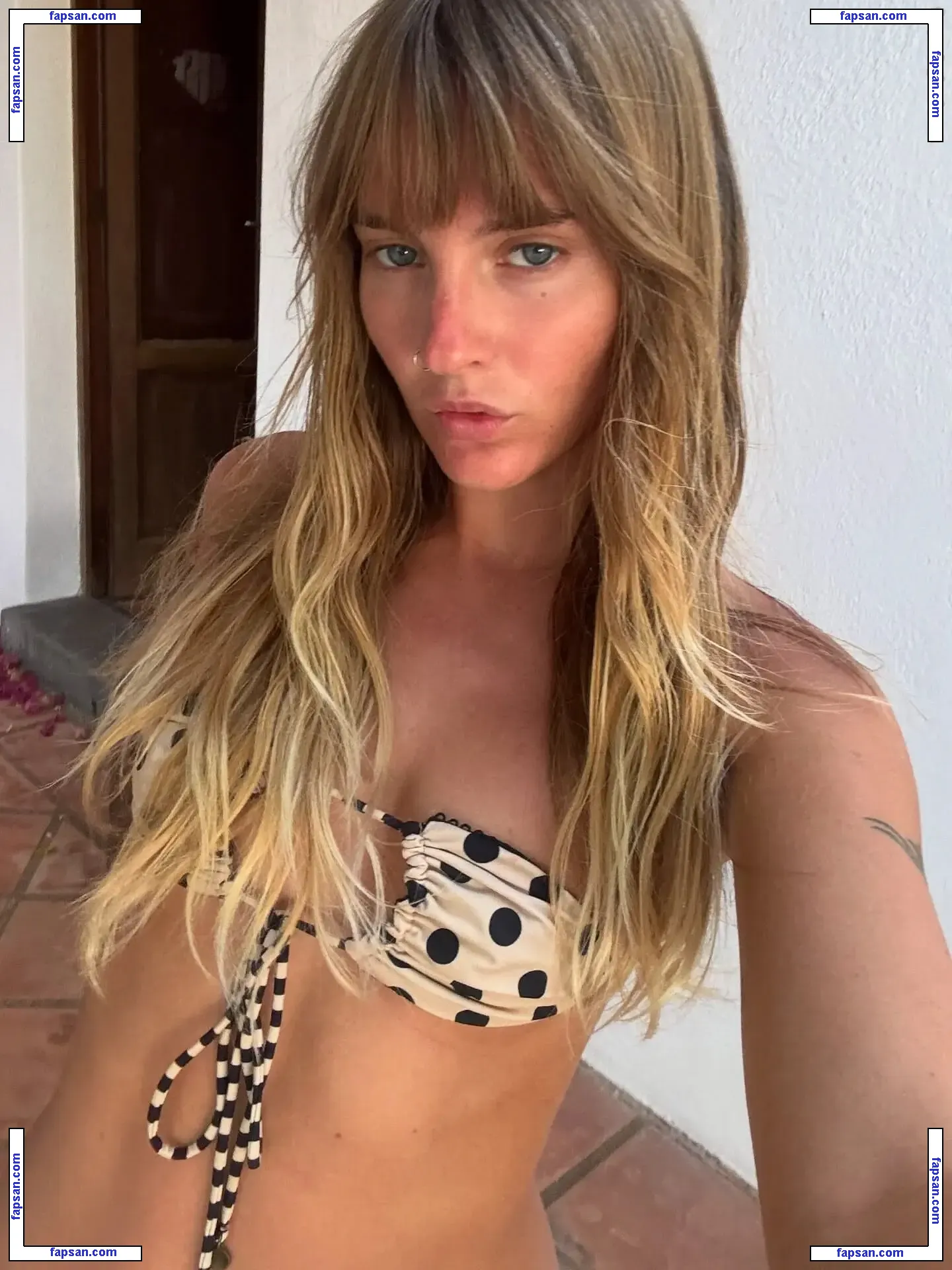 Victoria De Angelis nude photo #0753 from OnlyFans