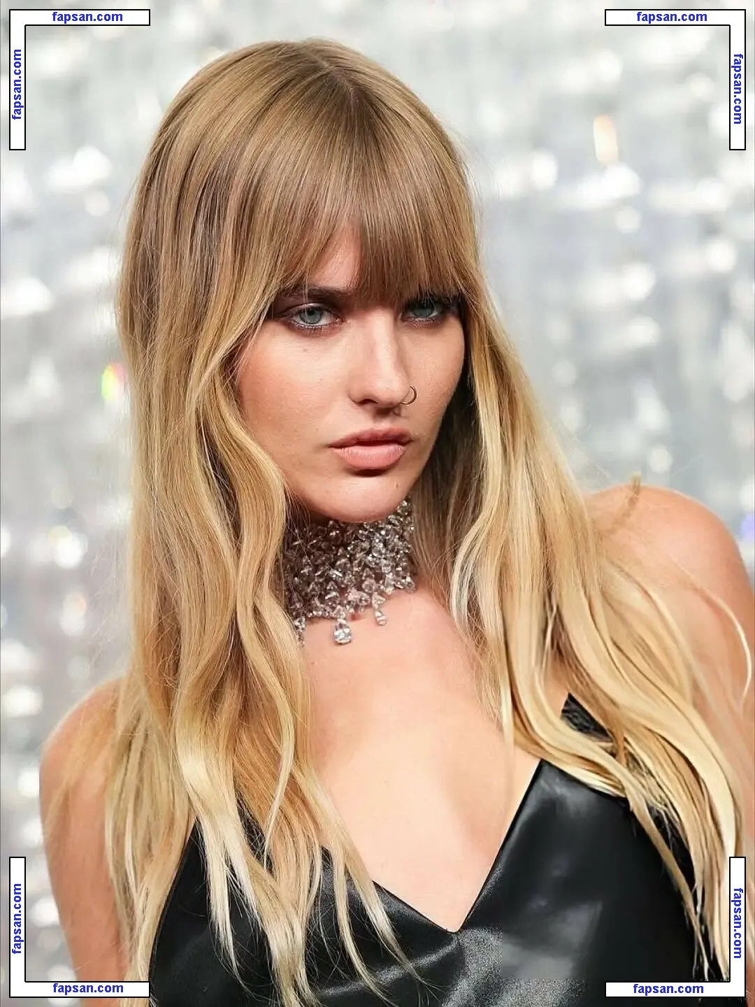 Victoria De Angelis nude photo #0781 from OnlyFans